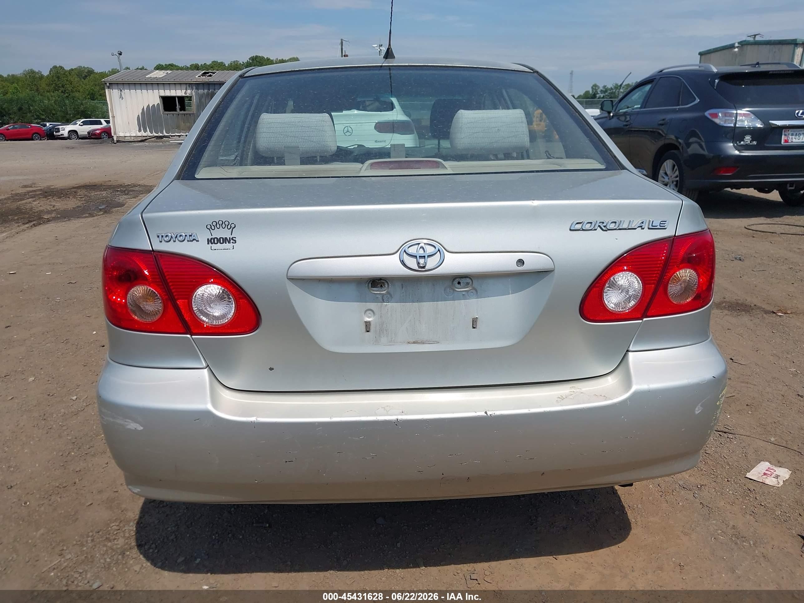 2004 Toyota Corolla Le Silver vin: JTDBR32E842018068