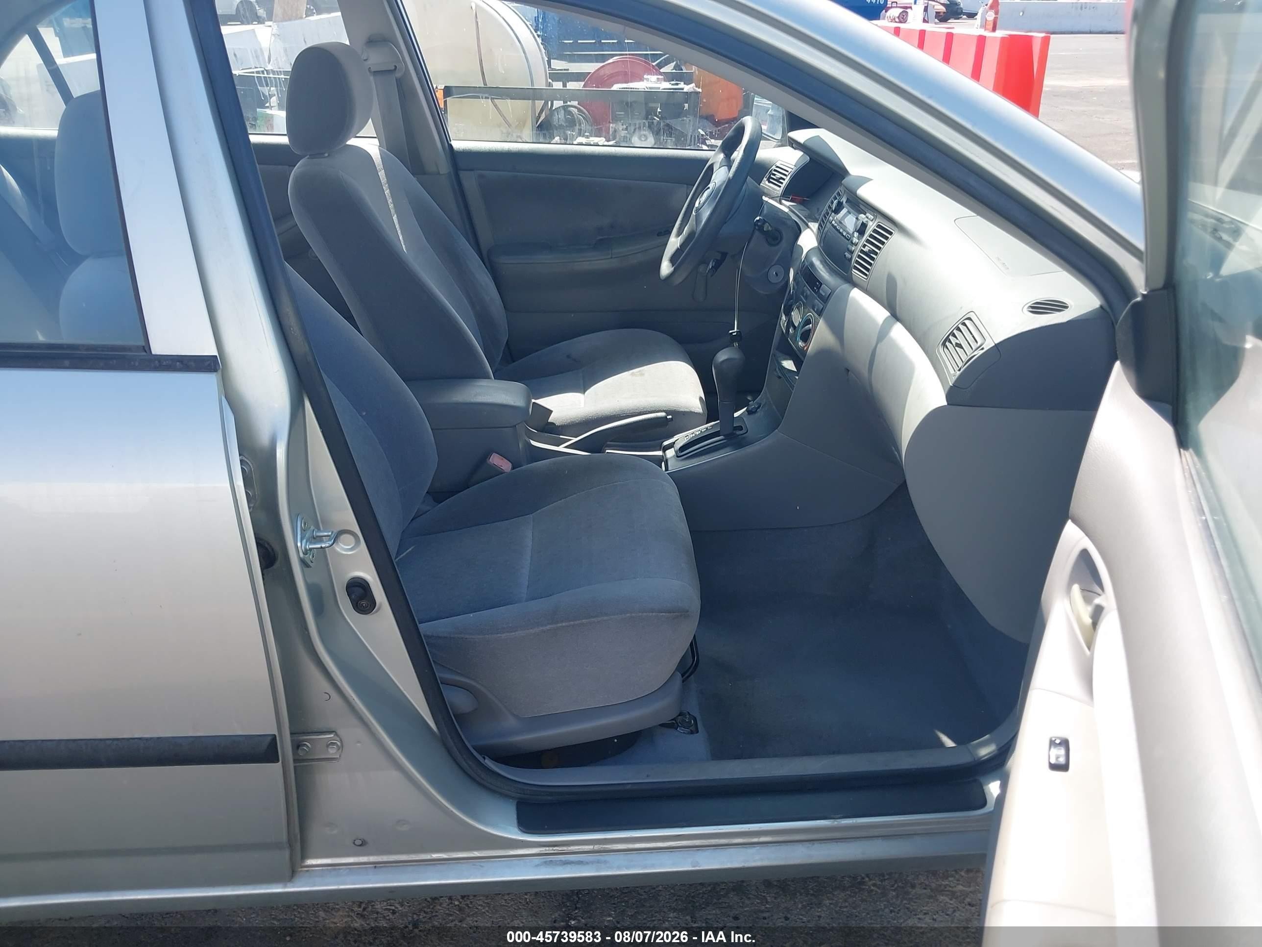 2004 Toyota Corolla Ce Серебряный vin: JTDBR32E842033217