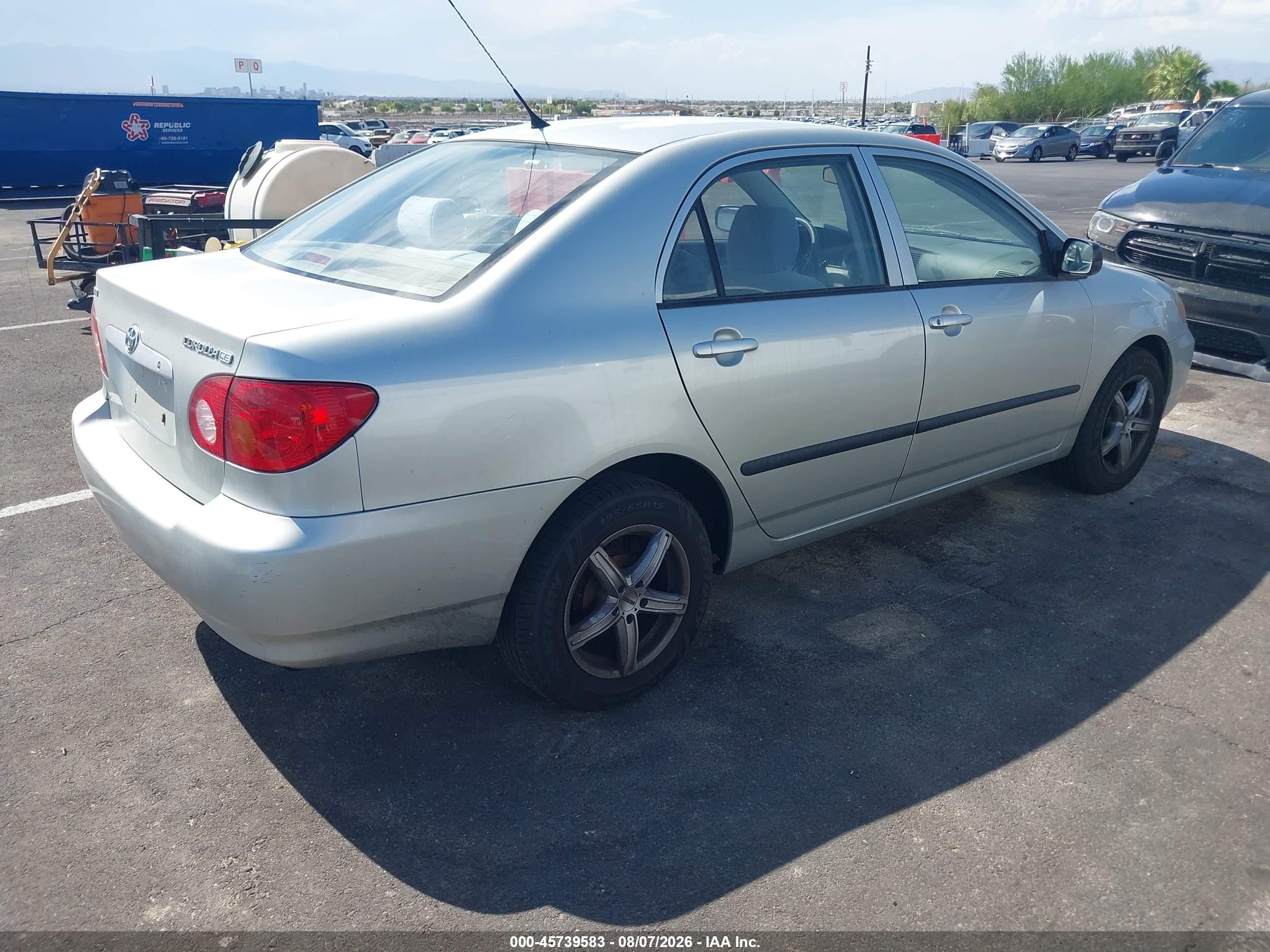 2004 Toyota Corolla Ce Серебряный vin: JTDBR32E842033217