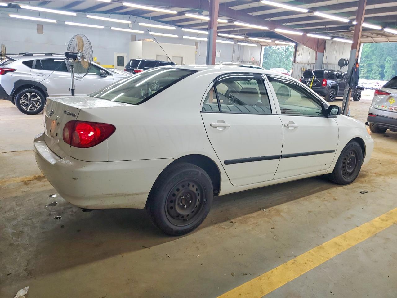 2005 Toyota Corolla Ce White vin: JTDBR32E852049564