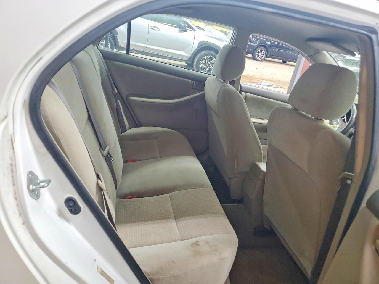 2005 Toyota Corolla Ce White vin: JTDBR32E852049564