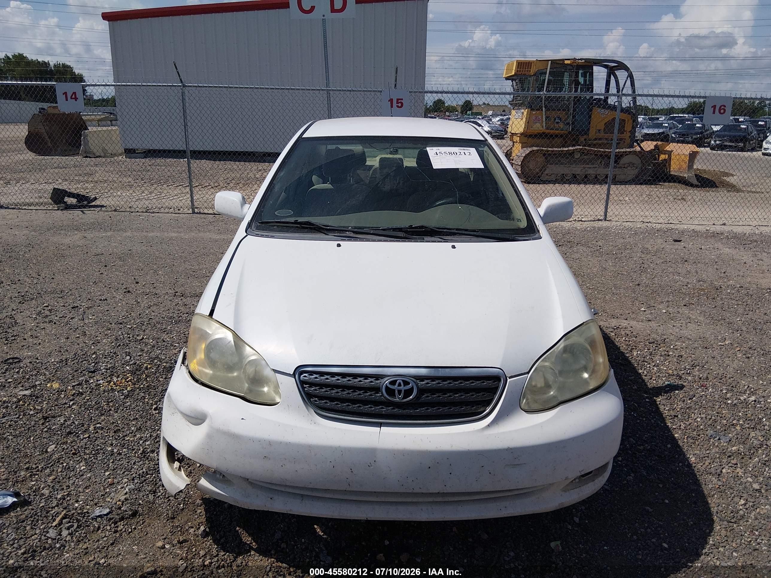 2005 Toyota Corolla Le White vin: JTDBR32E852057759
