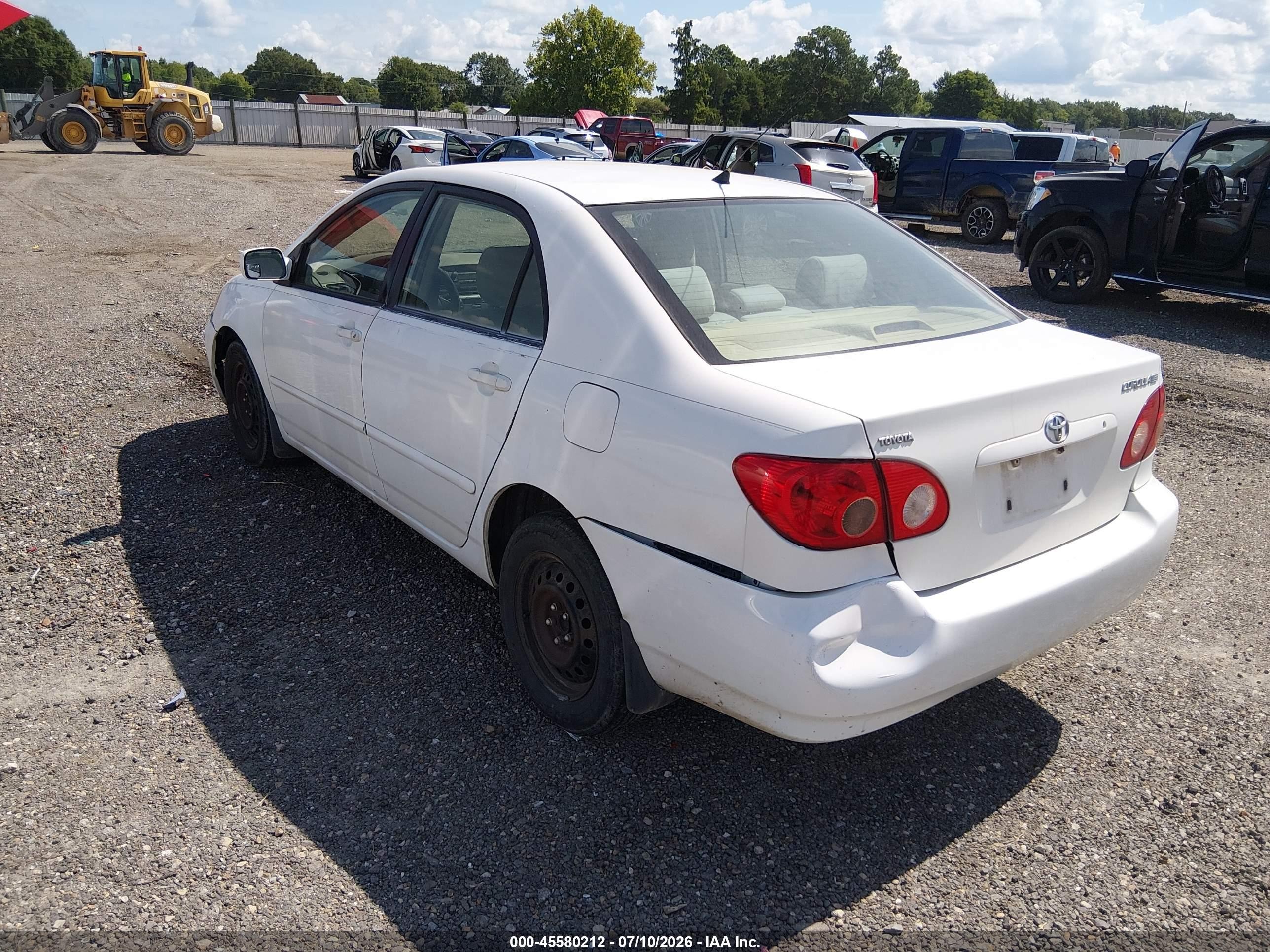 2005 Toyota Corolla Le White vin: JTDBR32E852057759