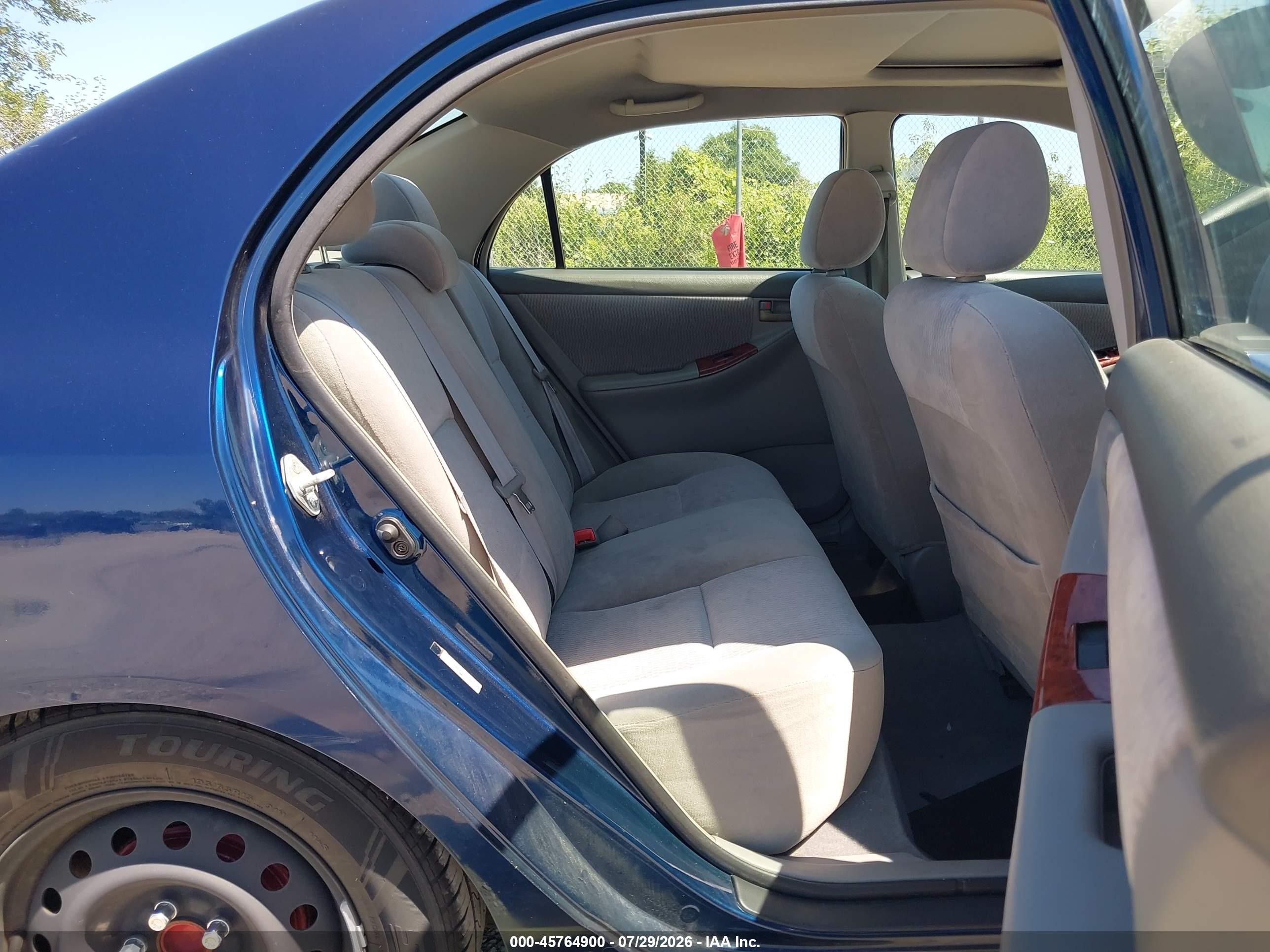 2005 Toyota Corolla Le Синий vin: JTDBR32E852061522