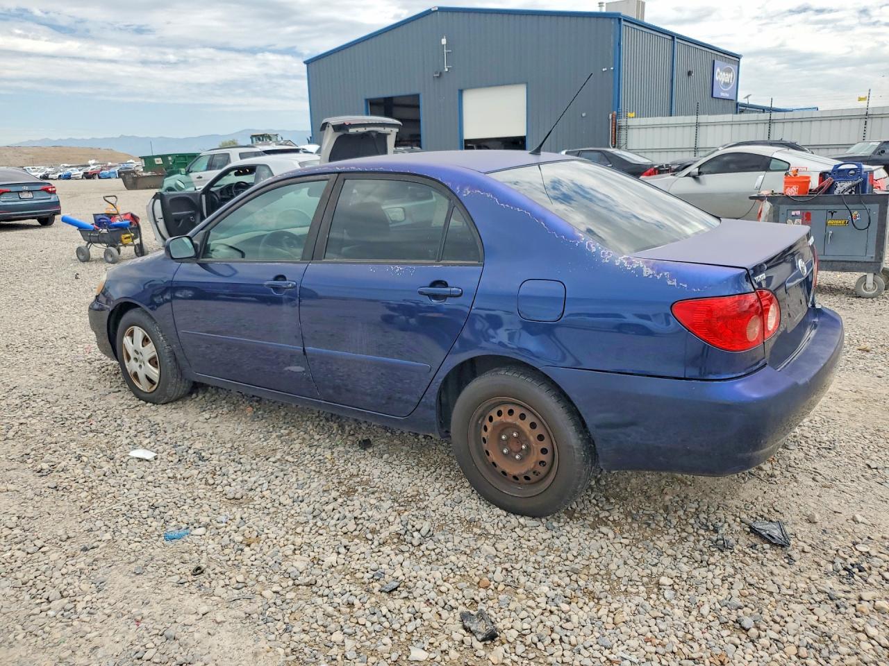 2005 Toyota Corolla Le Синий vin: JTDBR32E852065473