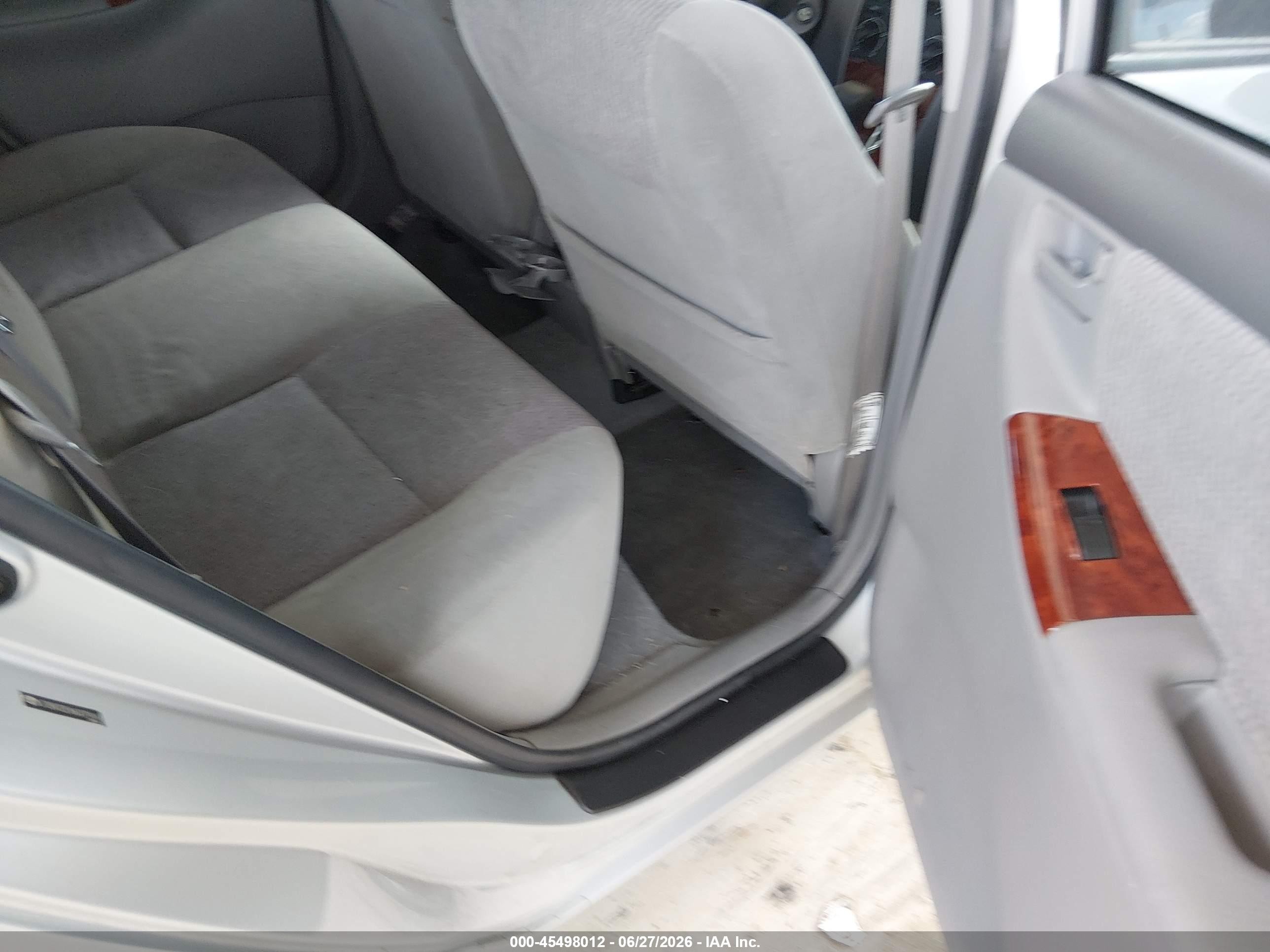 2006 Toyota Corolla Le Silver vin: JTDBR32E860079161