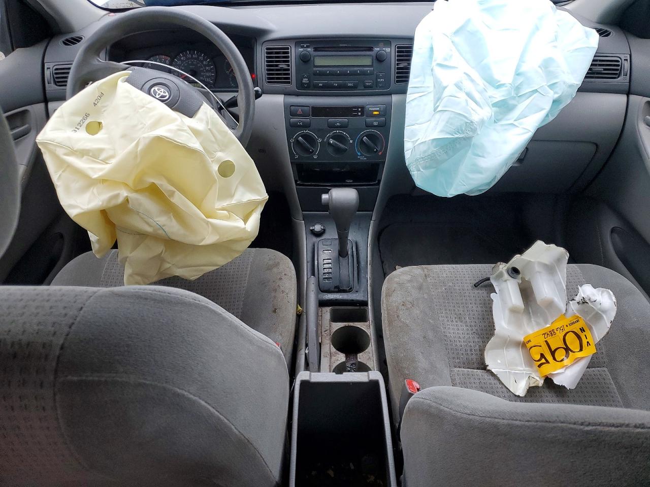 2006 Toyota Corolla Ce Silver vin: JTDBR32E860095134