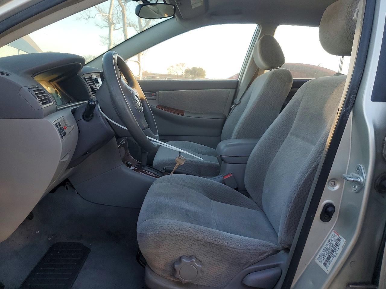 2003 Toyota Corolla Ce Silver vin: JTDBR32E930008546