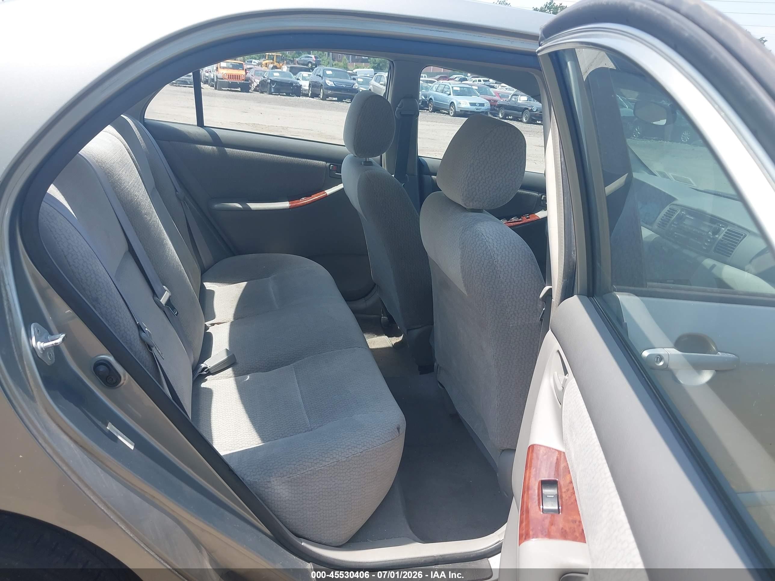 2003 Toyota Corolla Le Silver vin: JTDBR32E932013296