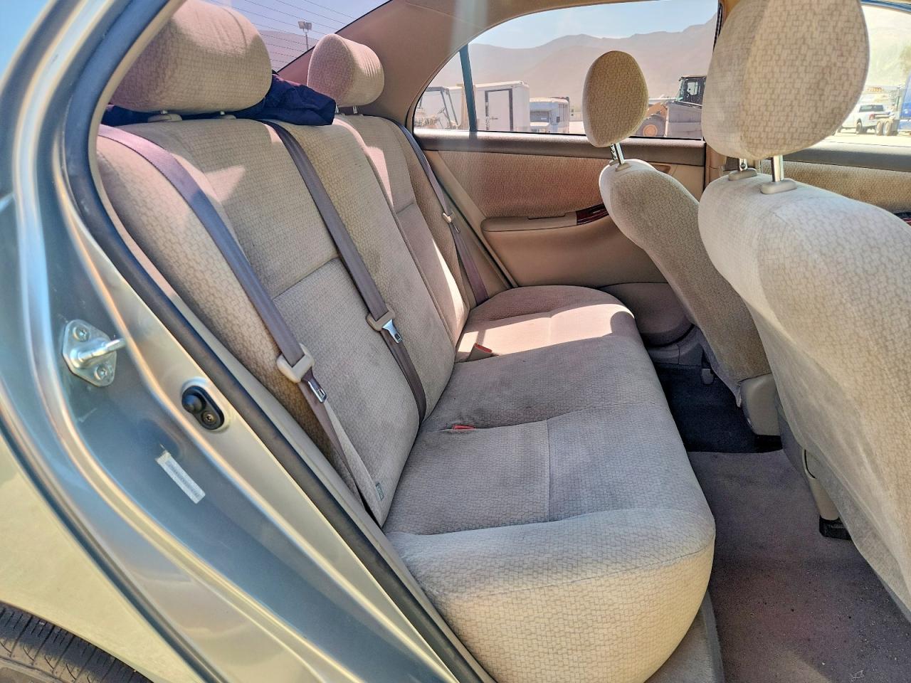 2003 Toyota Corolla Le Gray vin: JTDBR32E932016182