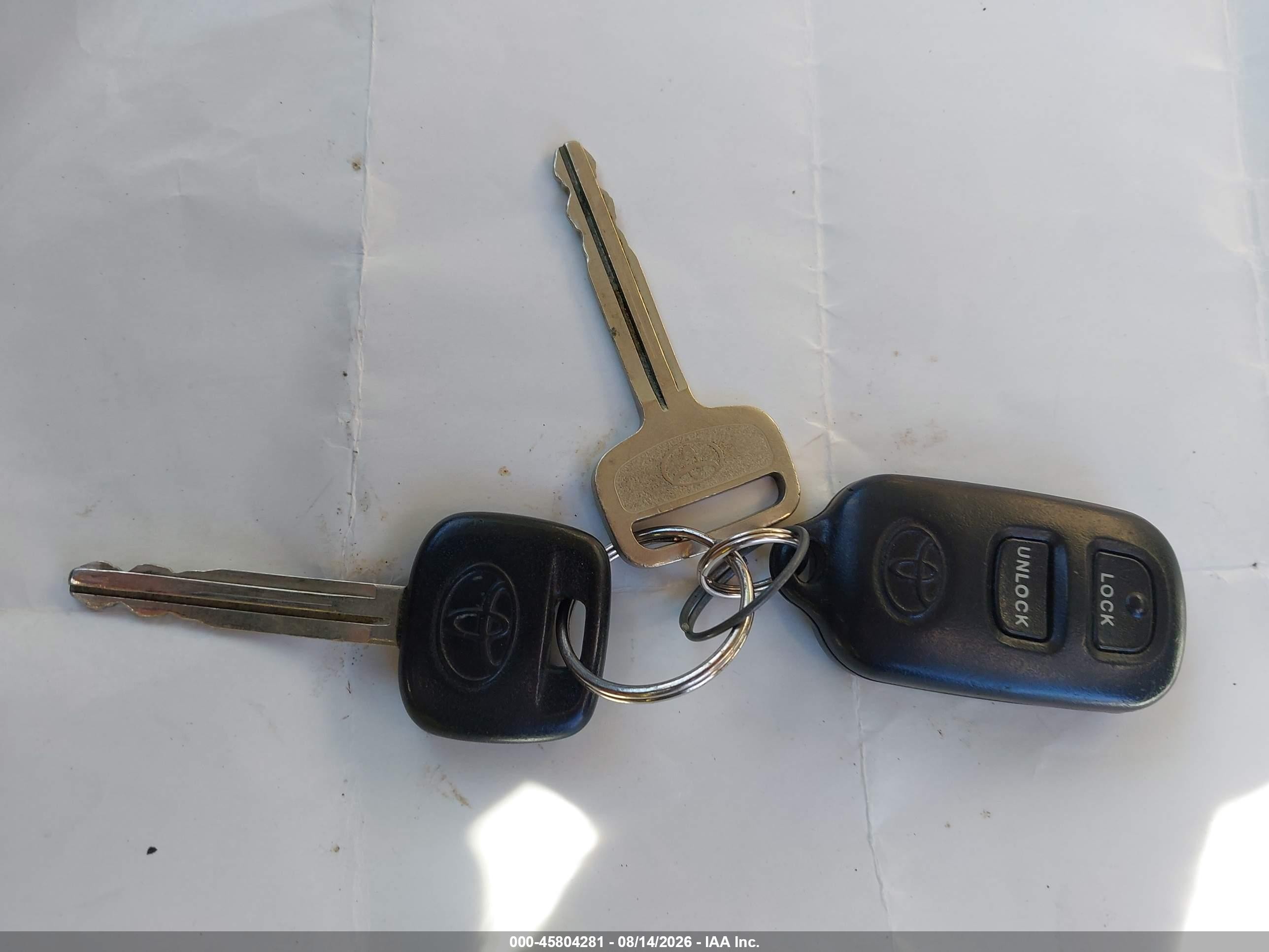 2004 Toyota Corolla Le Серый vin: JTDBR32E942021979