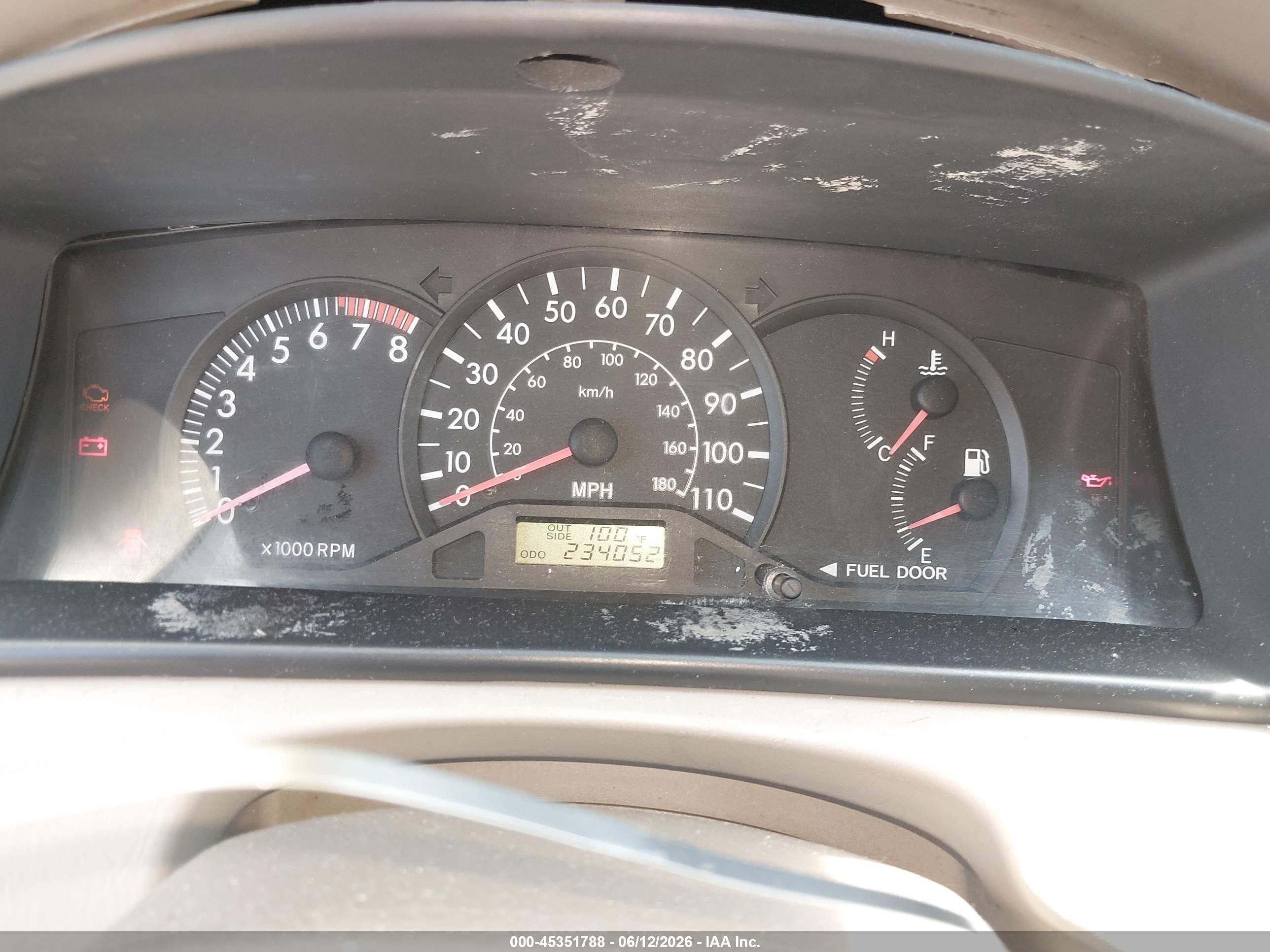 2004 Toyota Corolla Ce Burgundy vin: JTDBR32E942031458