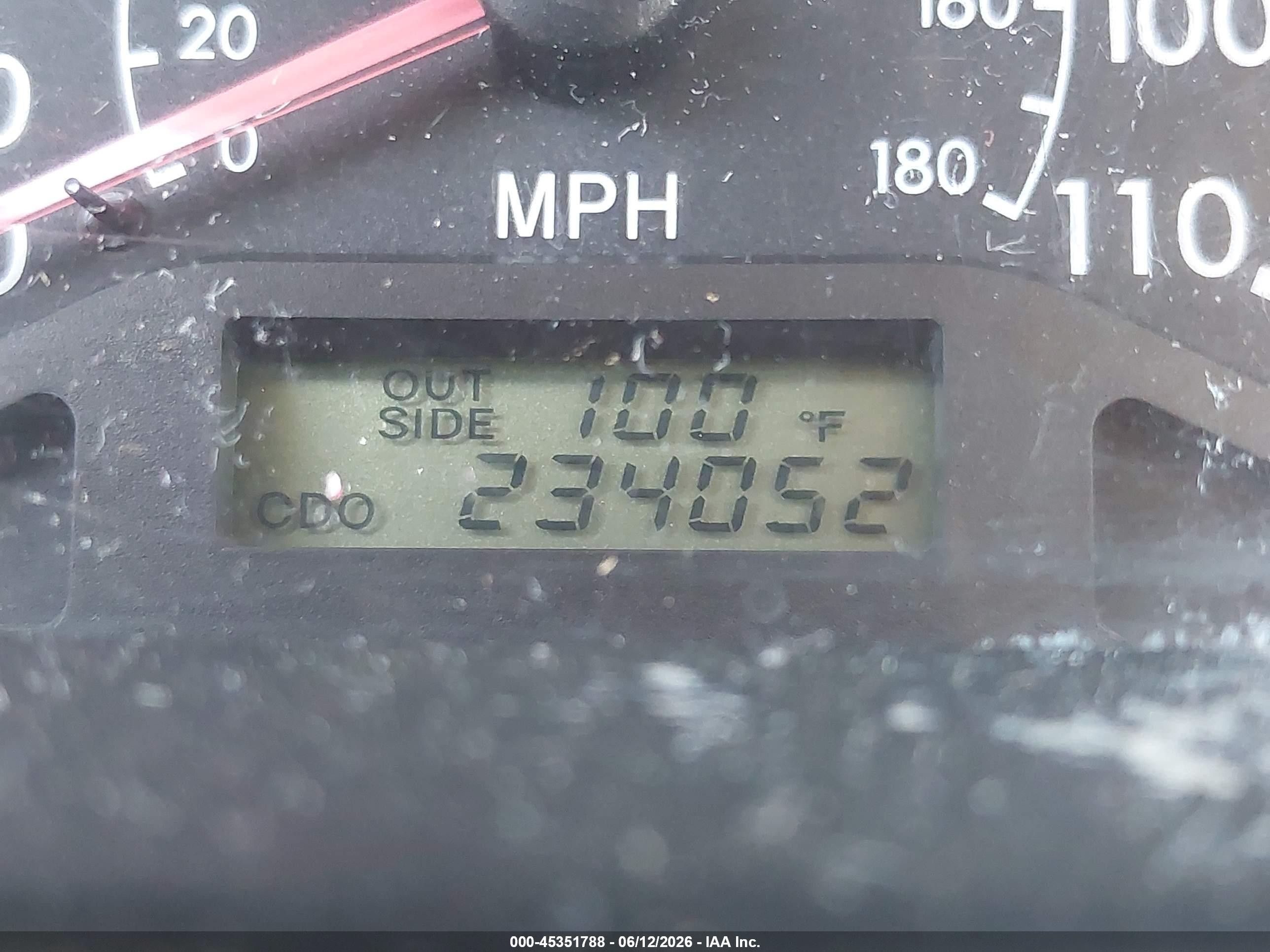 2004 Toyota Corolla Ce Burgundy vin: JTDBR32E942031458