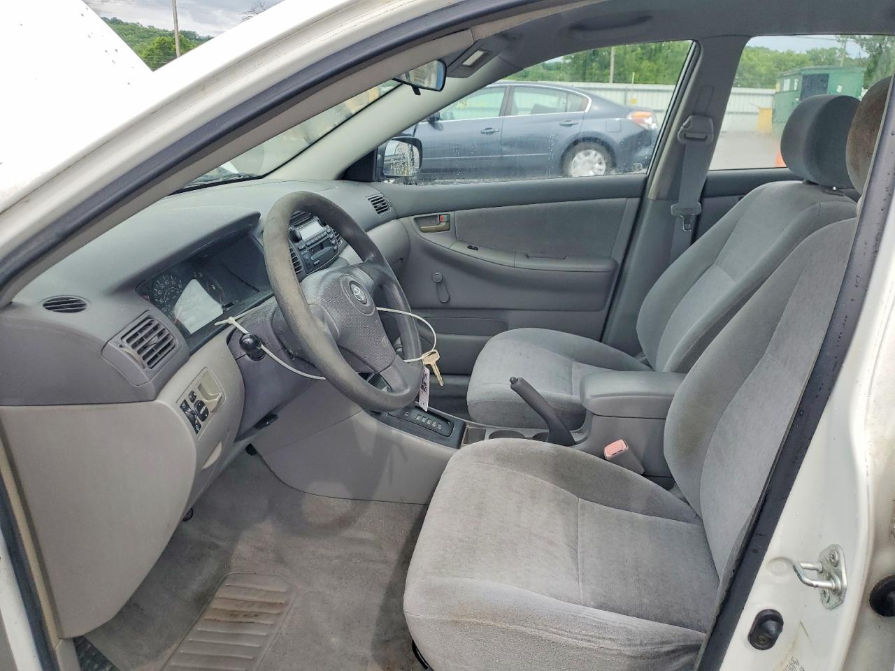 2004 Toyota Corolla Ce Белый vin: JTDBR32E942033081