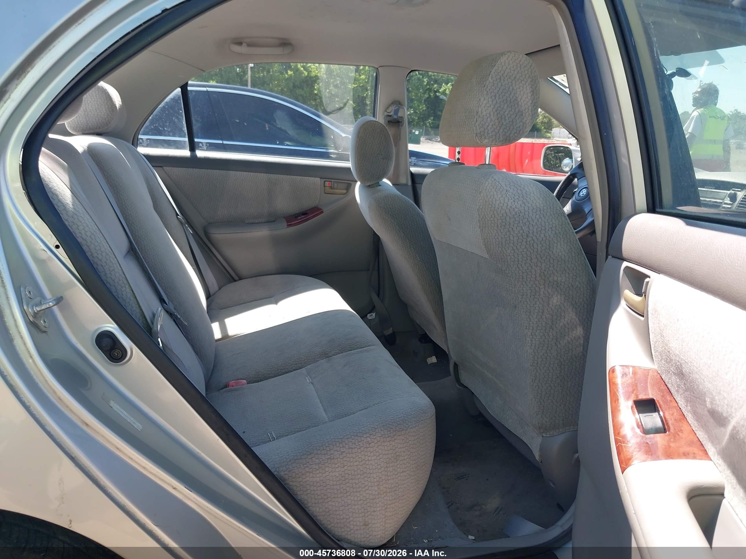 2004 Toyota Corolla Le Silver vin: JTDBR32E942034151