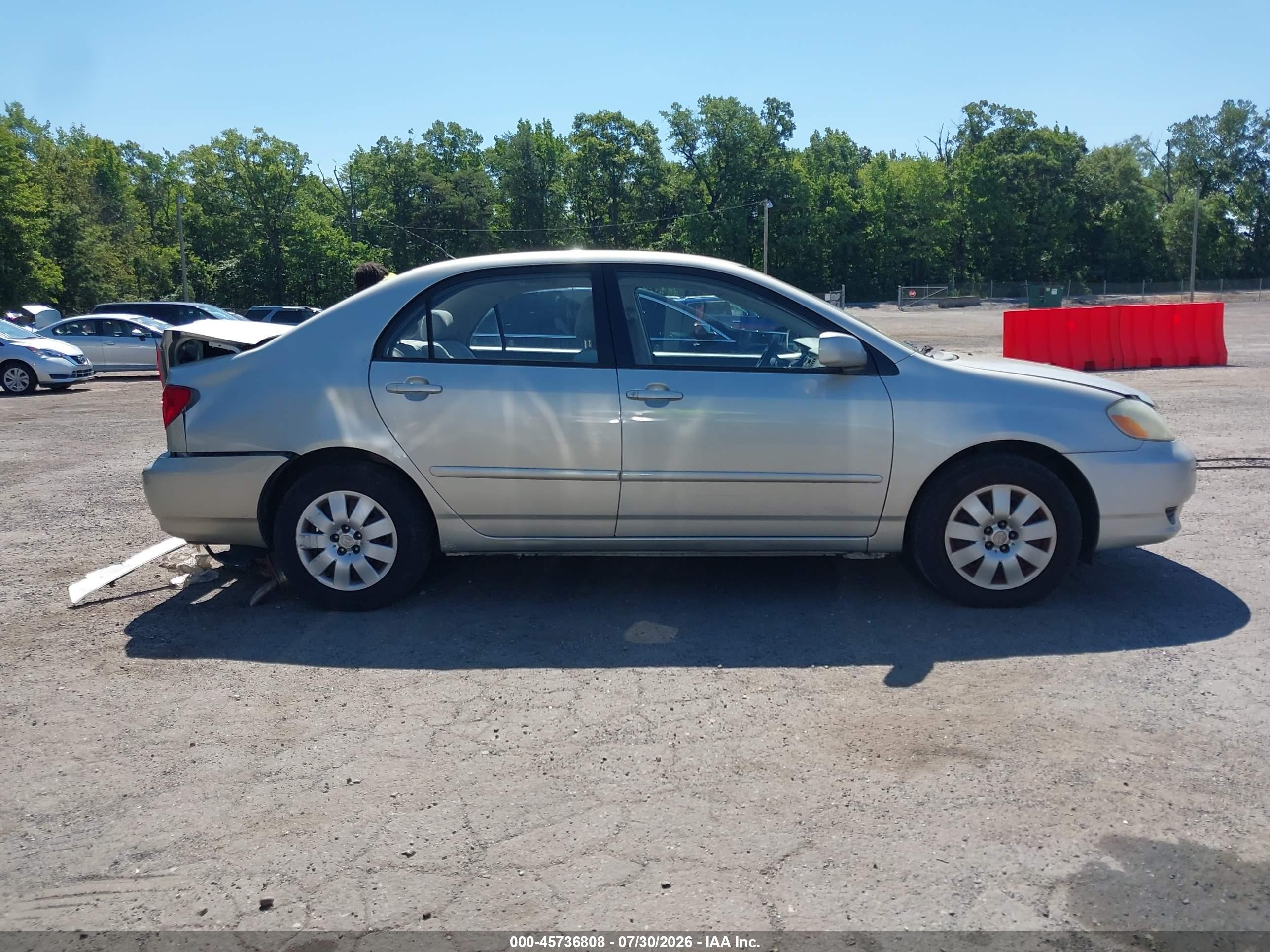2004 Toyota Corolla Le Silver vin: JTDBR32E942034151