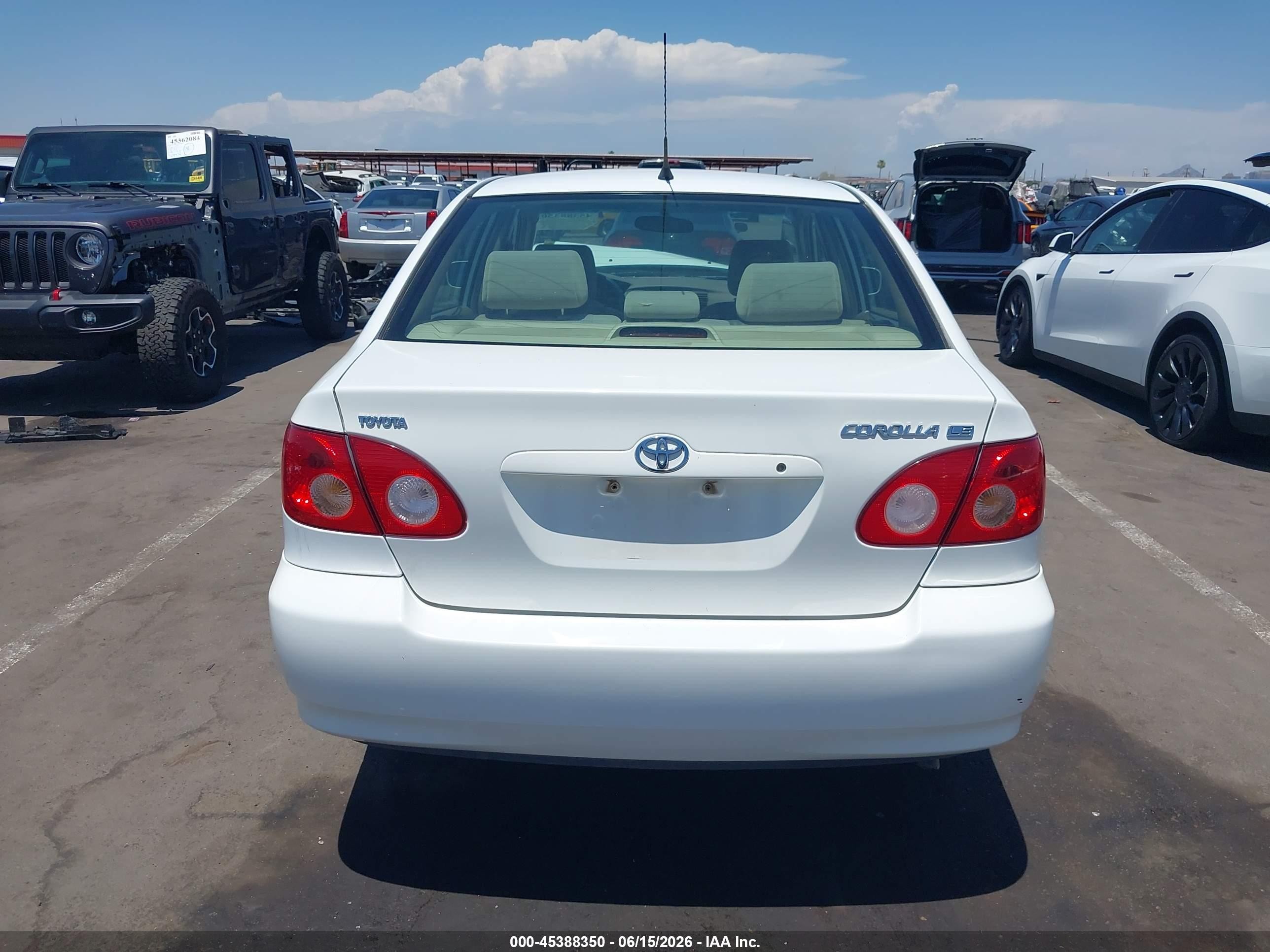 2006 Toyota Corolla Le White vin: JTDBR32E960061977