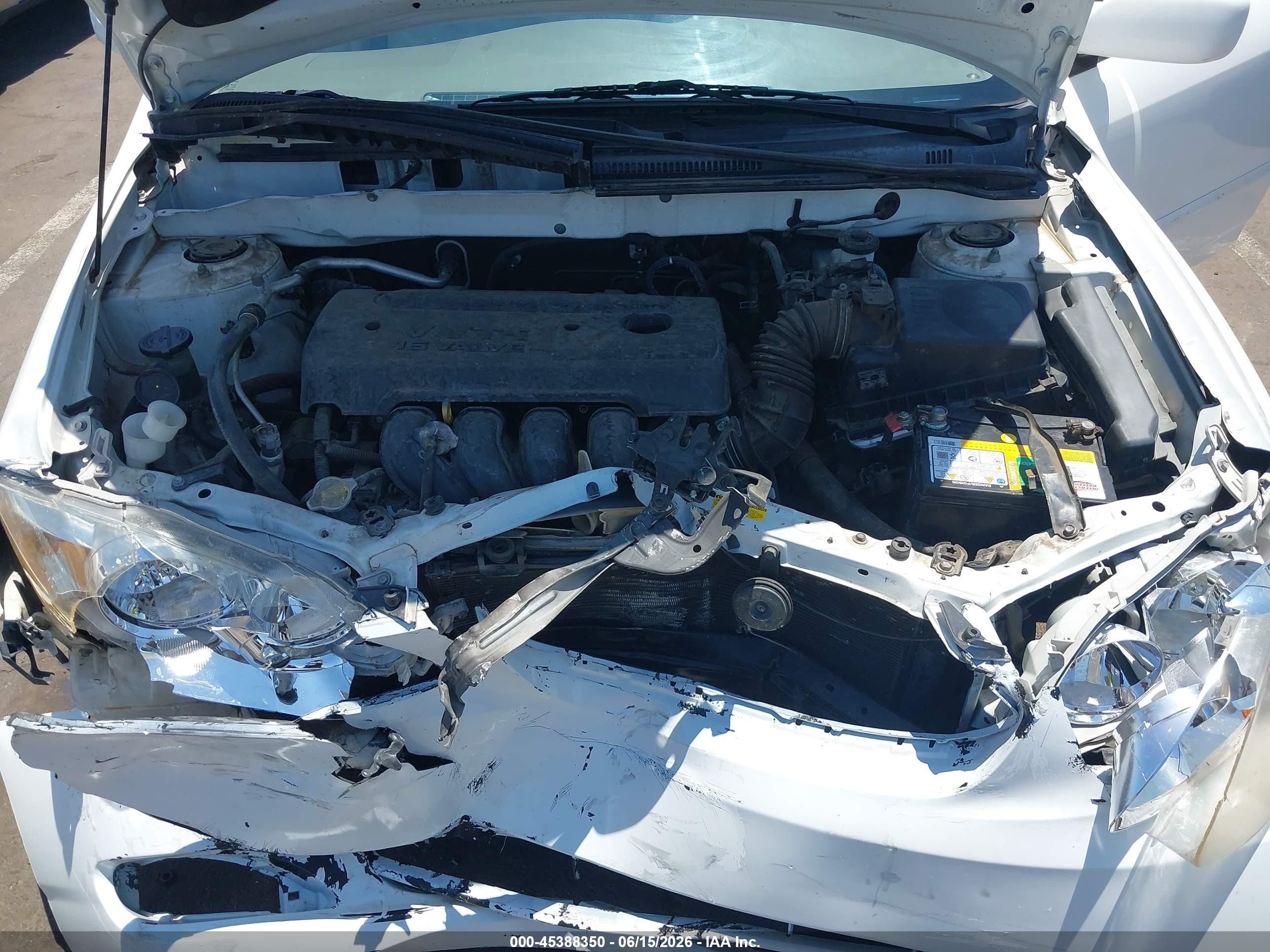 2006 Toyota Corolla Le White vin: JTDBR32E960061977