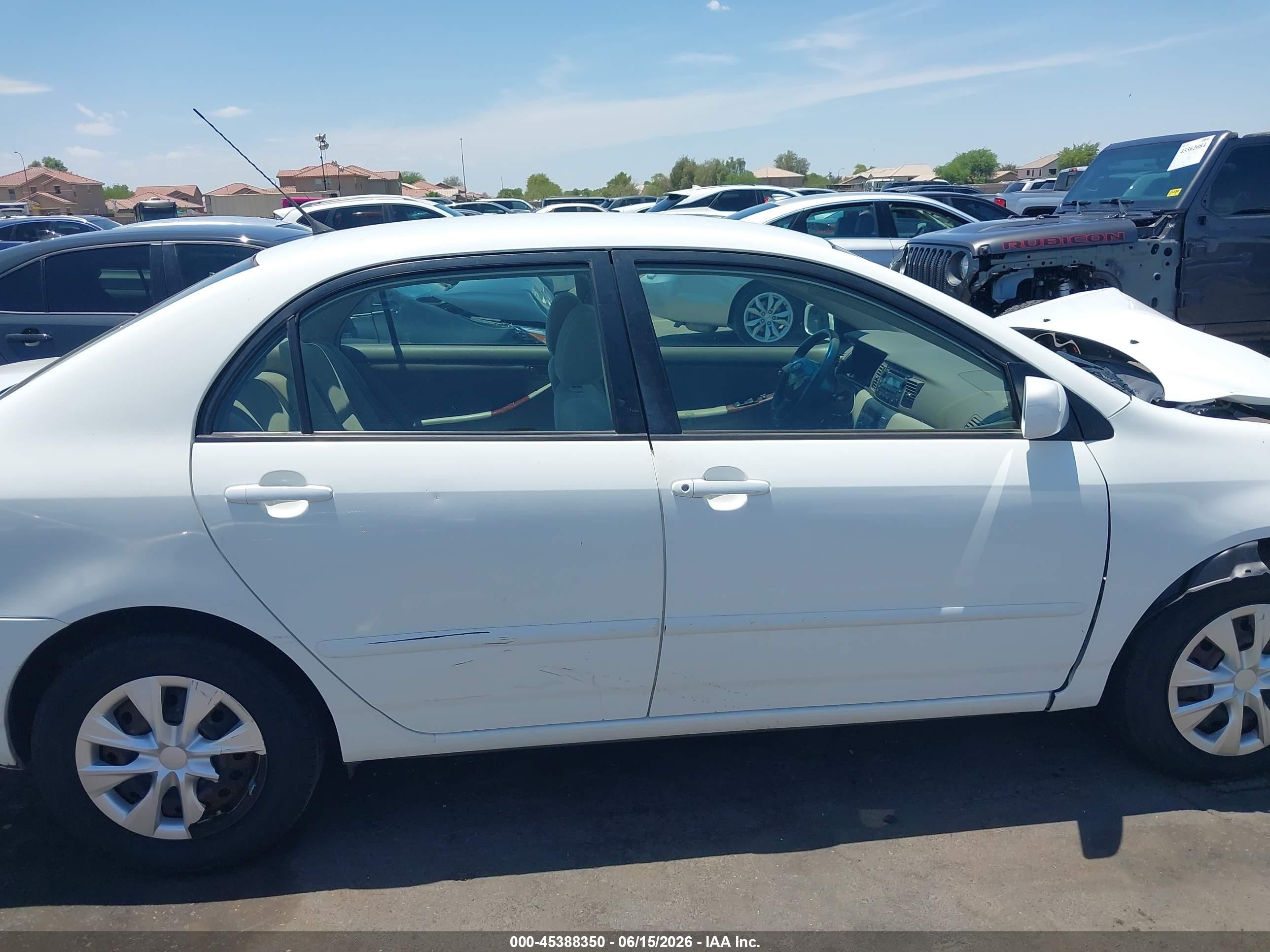 2006 Toyota Corolla Le White vin: JTDBR32E960061977