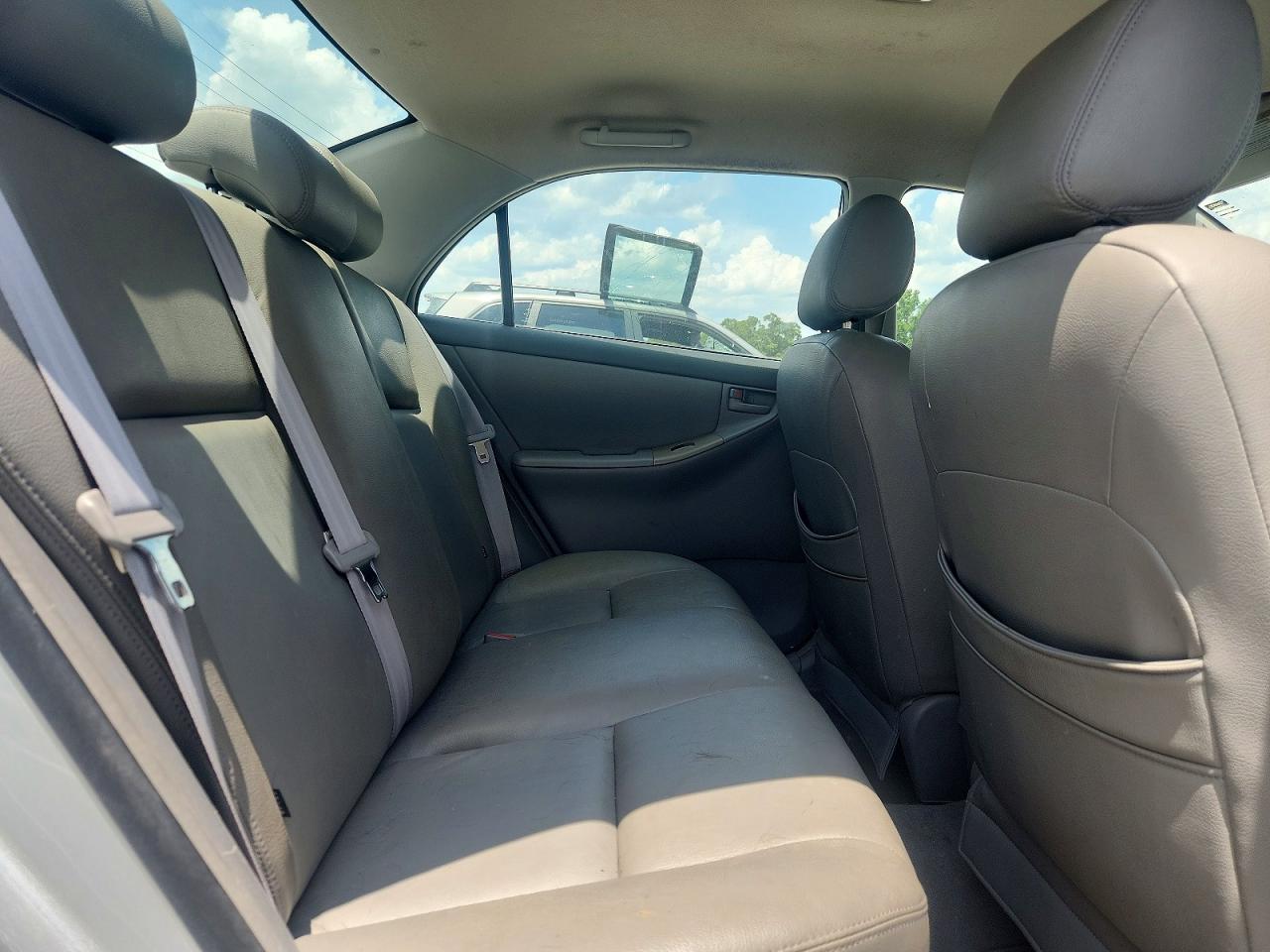 2006 Toyota Corolla Ce Silver vin: JTDBR32E960082263