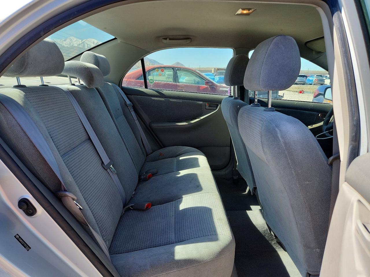 2007 Toyota Corolla Ce Silver vin: JTDBR32E970135089