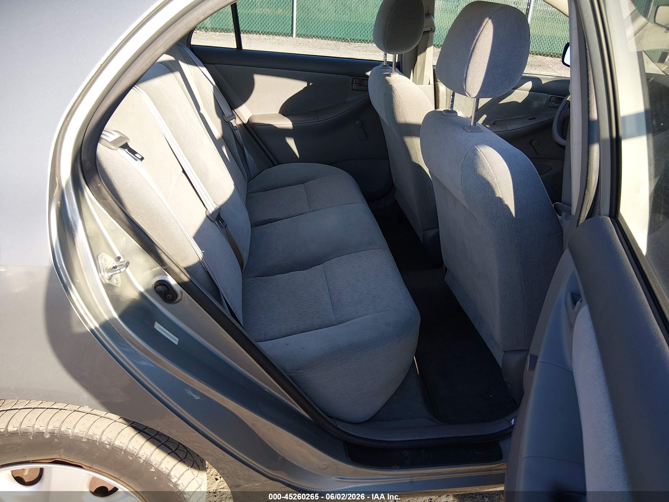 2003 Toyota Corolla Ce Серый vin: JTDBR32EX30038784