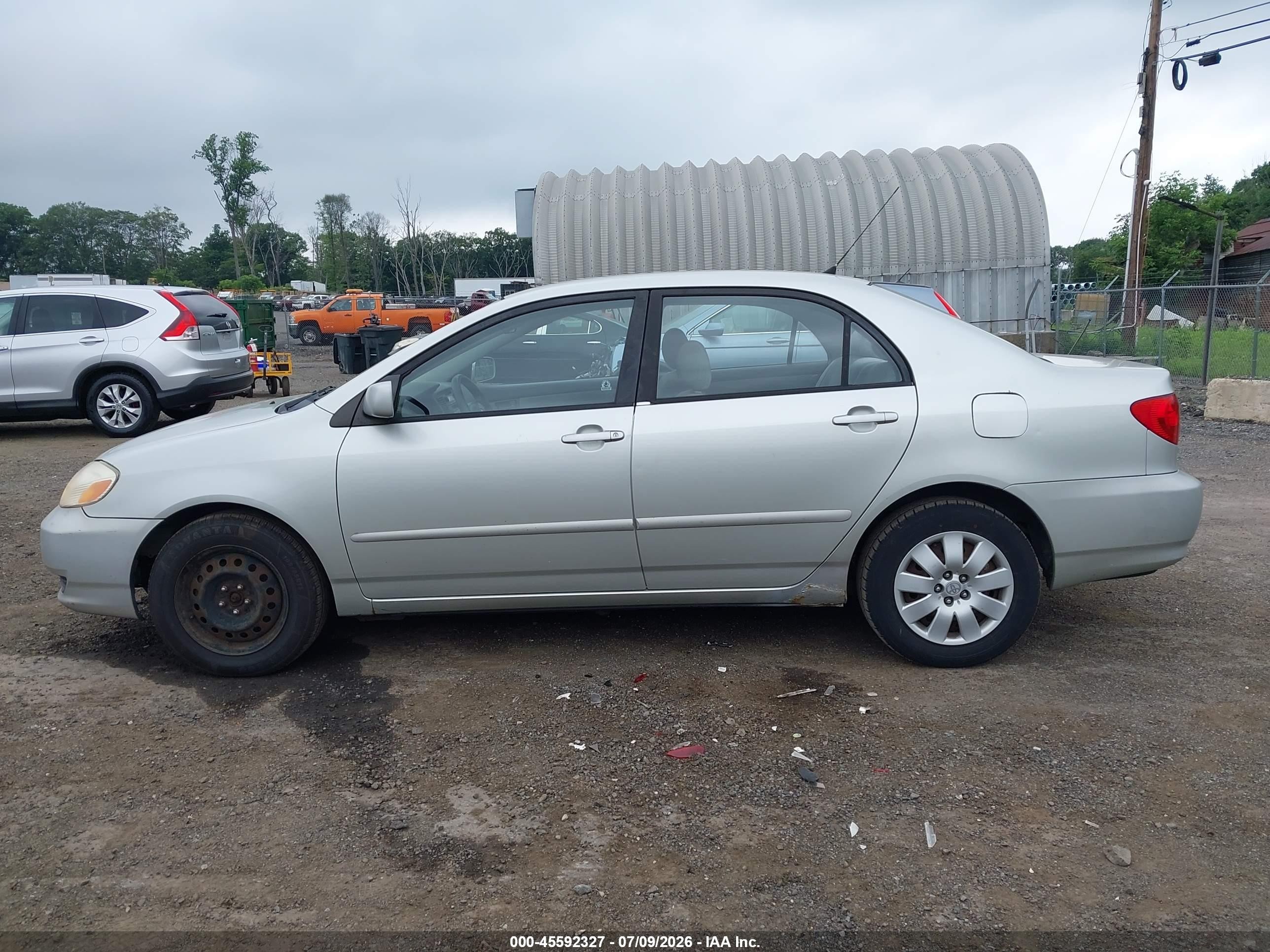 2004 Toyota Corolla Le Silver vin: JTDBR32EX42033705