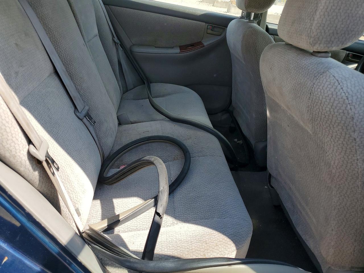 2004 Toyota Corolla Le Blue vin: JTDBR32EX42036961