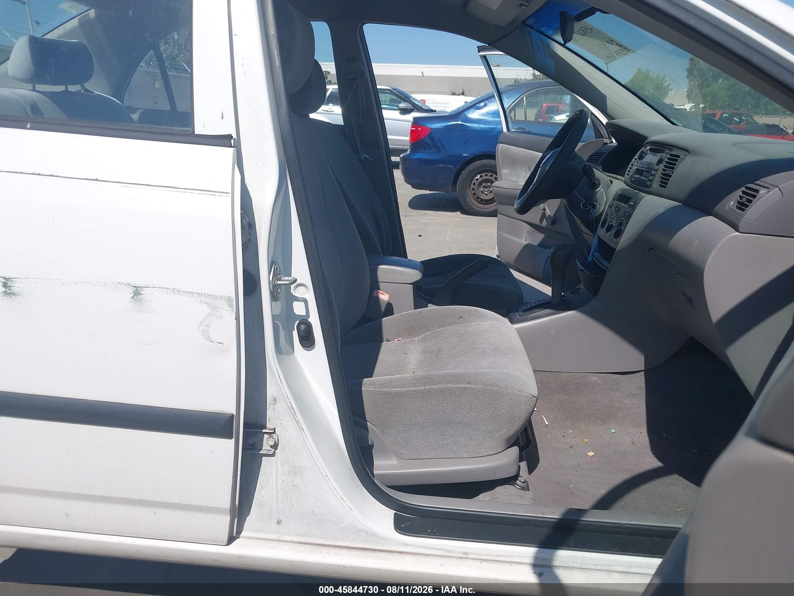 2004 Toyota Corolla Ce White vin: JTDBR32EX42040315