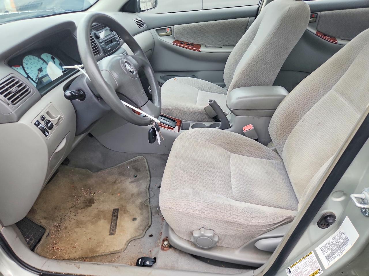 2004 Toyota Corolla Le Silver vin: JTDBR32EX42040329