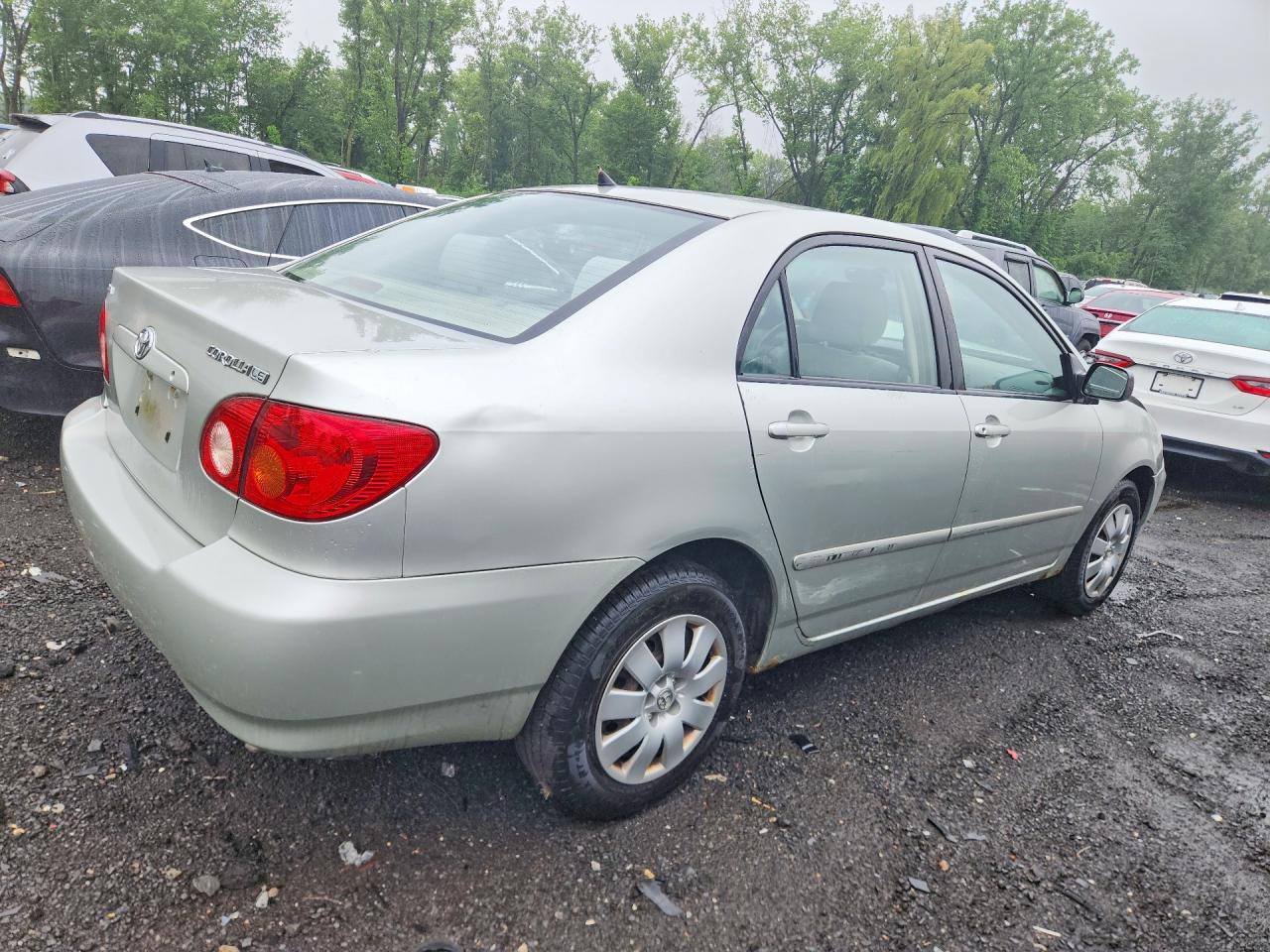 2004 Toyota Corolla Le Silver vin: JTDBR32EX42040329