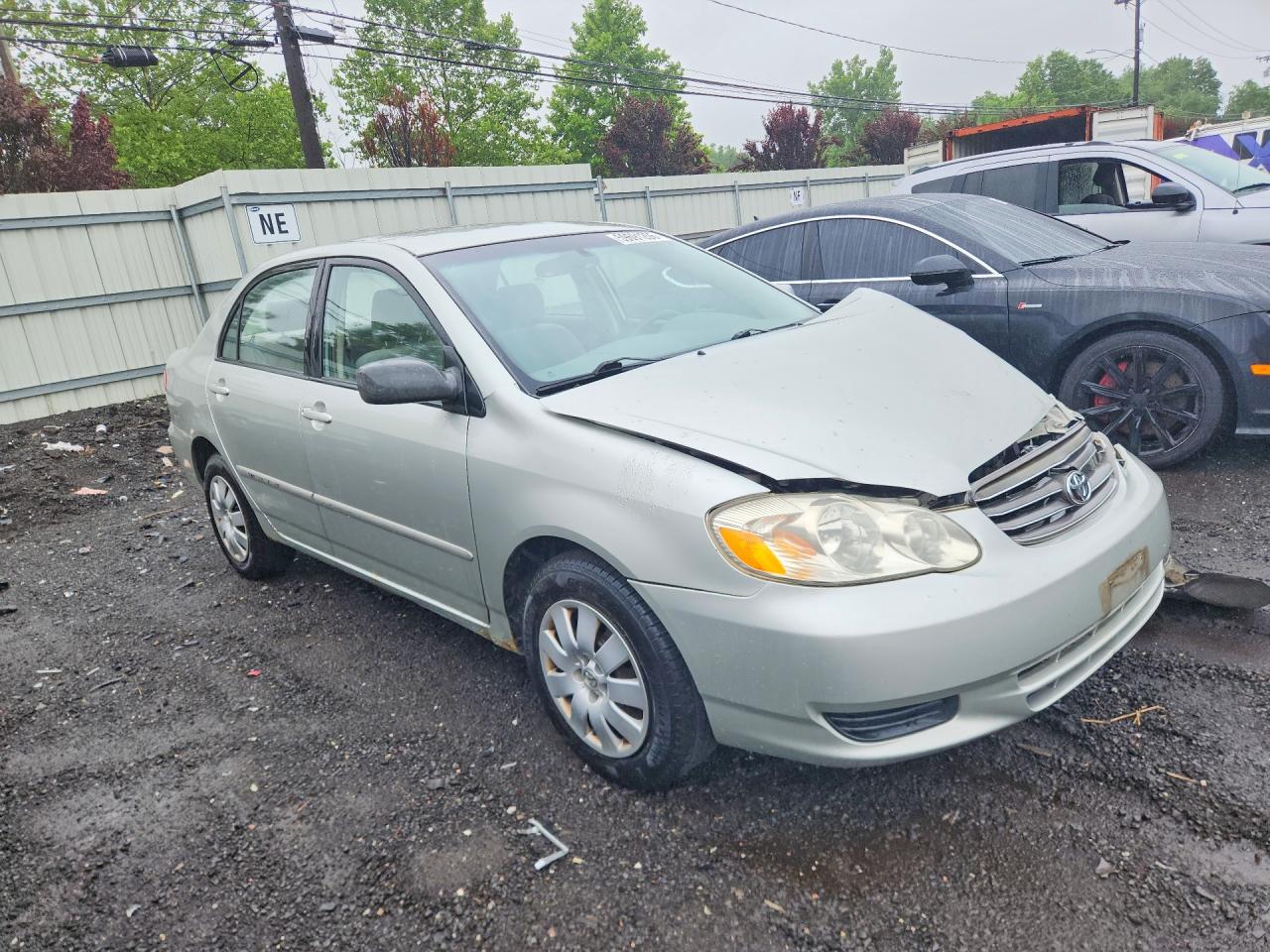 2004 Toyota Corolla Le Silver vin: JTDBR32EX42040329