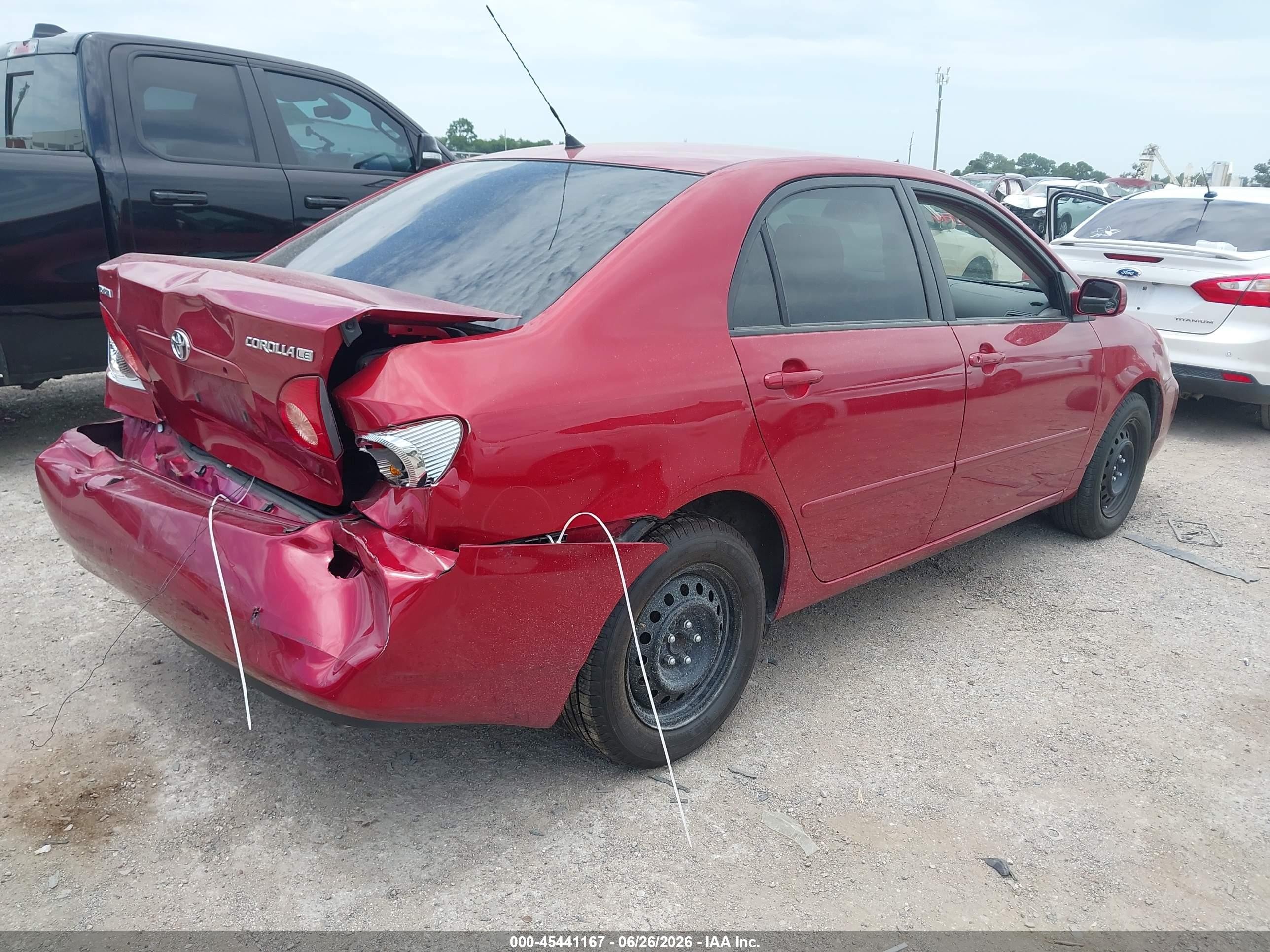 2005 Toyota Corolla Le Red vin: JTDBR32EX50055975
