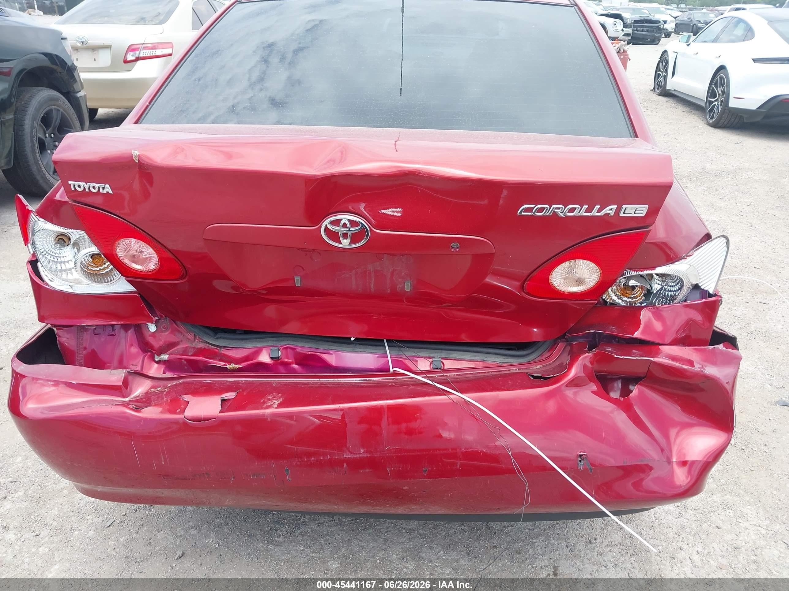 2005 Toyota Corolla Le Red vin: JTDBR32EX50055975