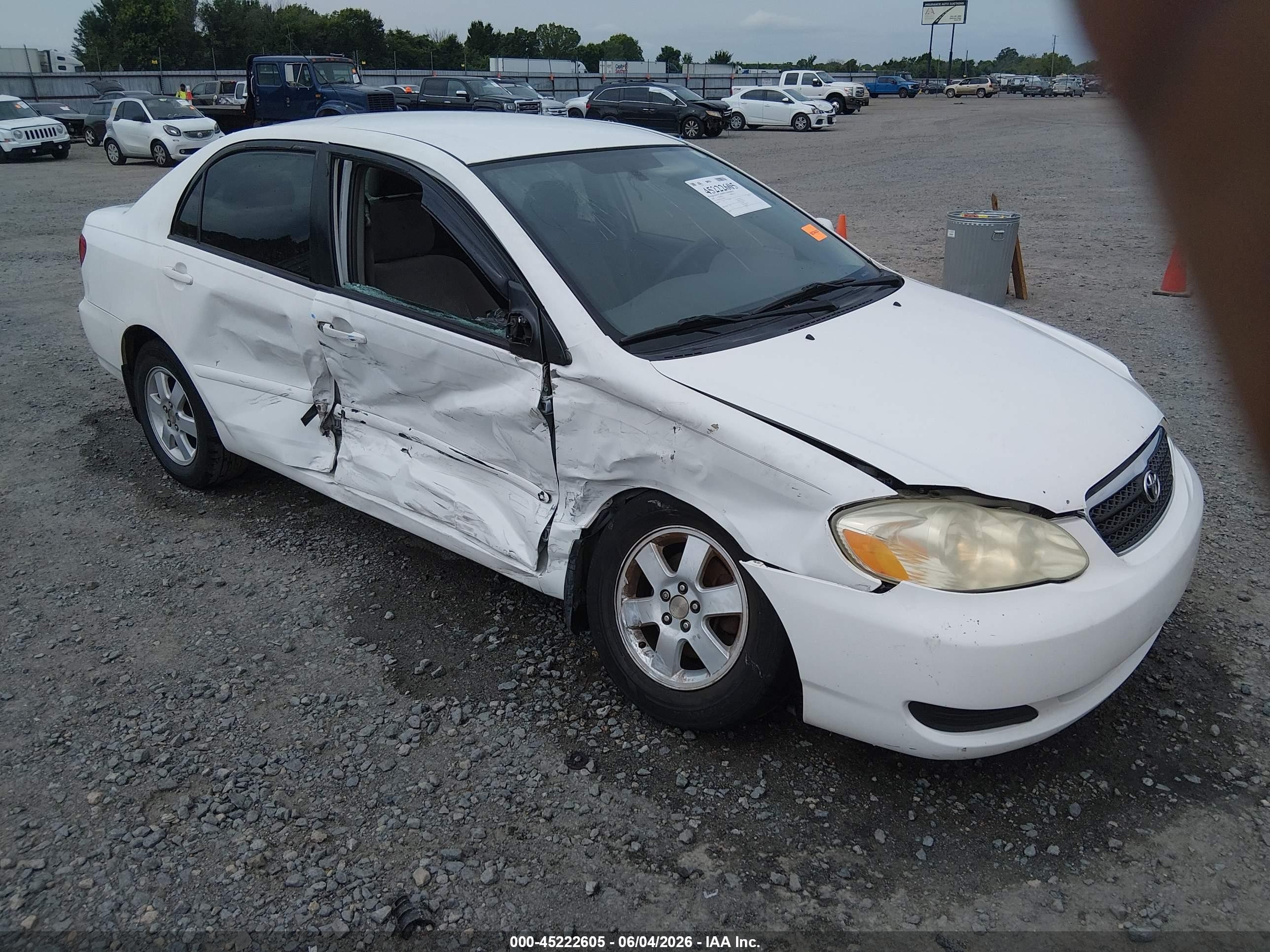 2005 Toyota Corolla Le Белый vin: JTDBR32EX52049775