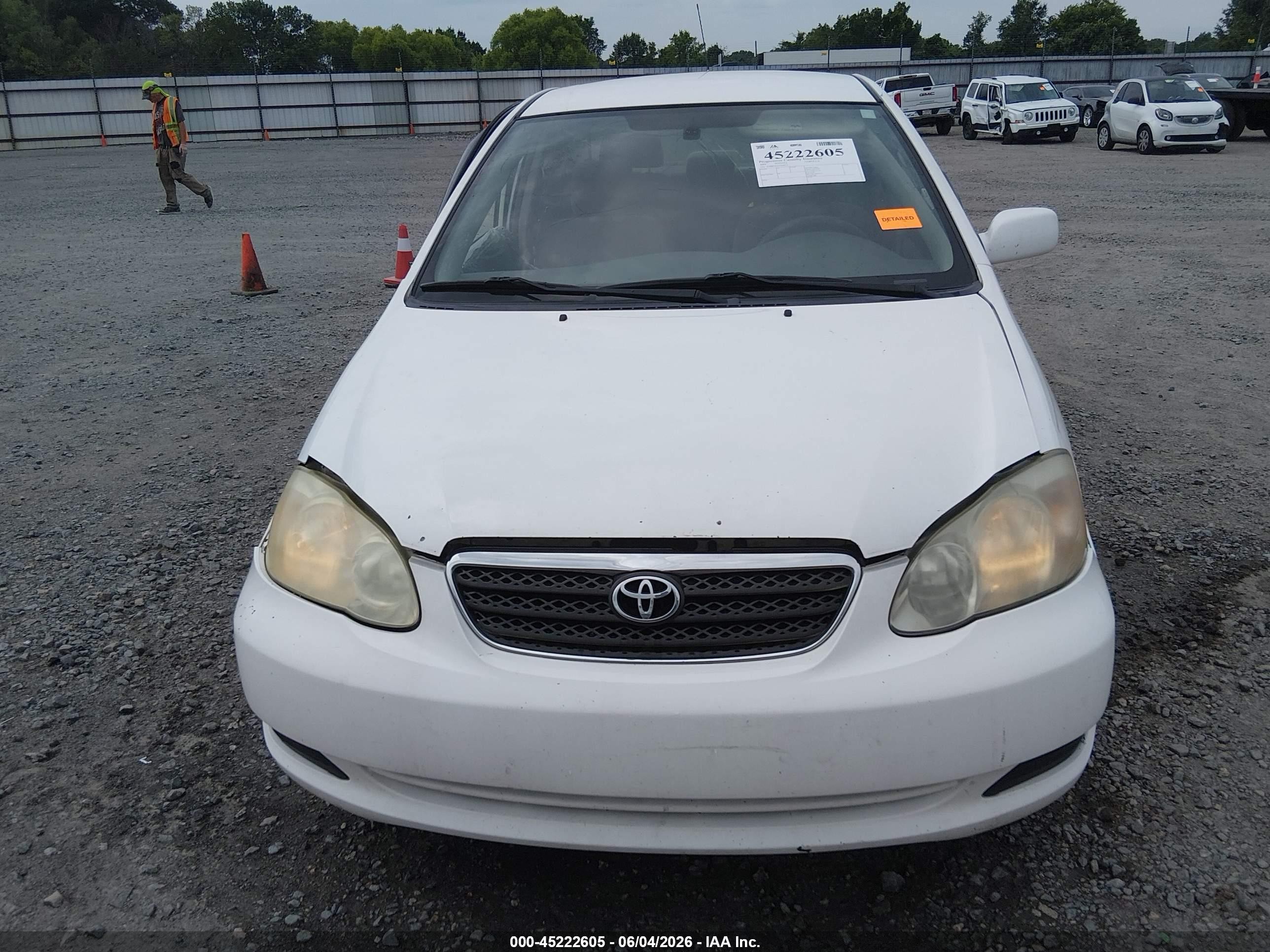 2005 Toyota Corolla Le Белый vin: JTDBR32EX52049775