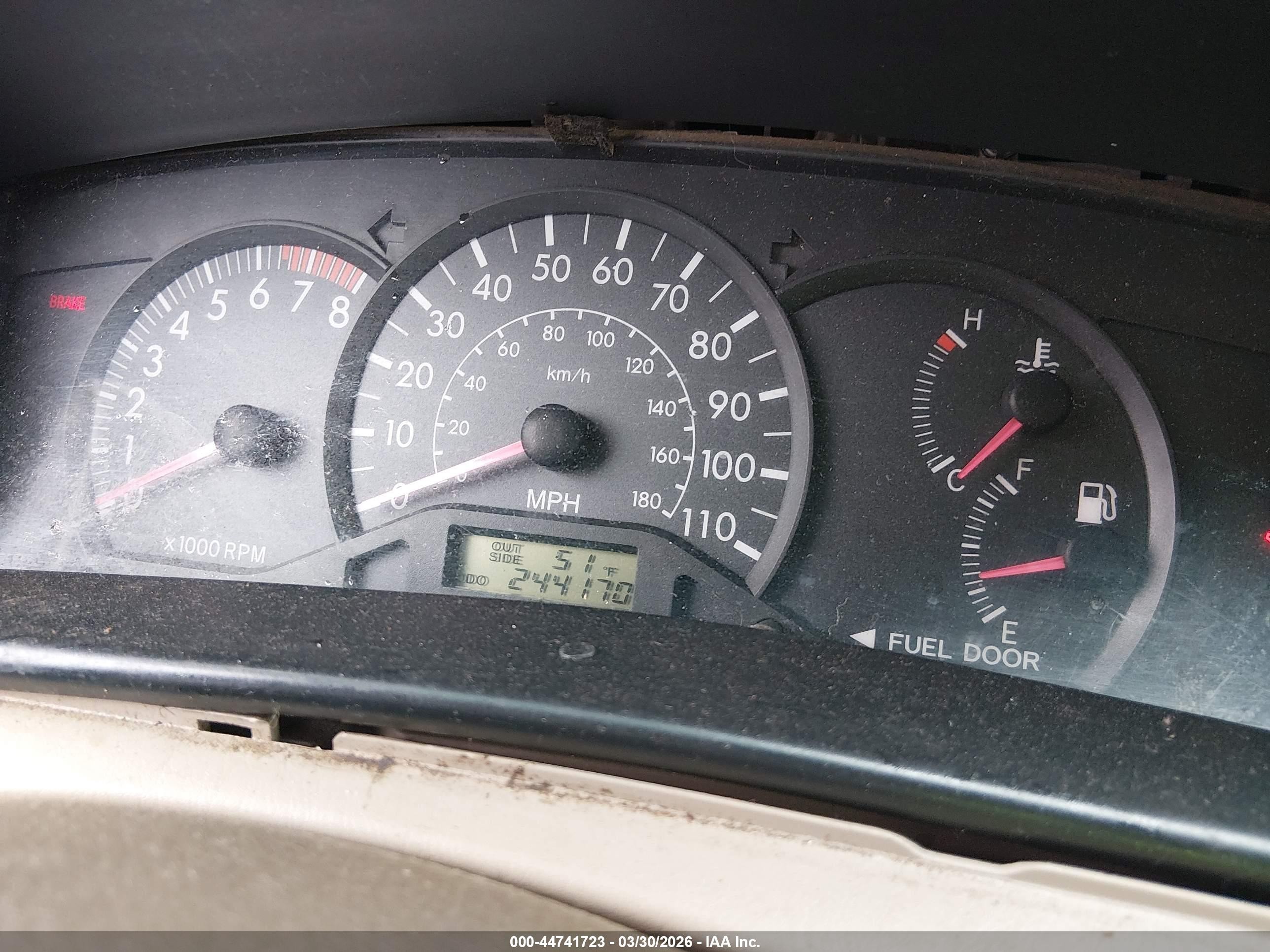 2005 Toyota Corolla Ce Красный vin: JTDBR32EX52058265