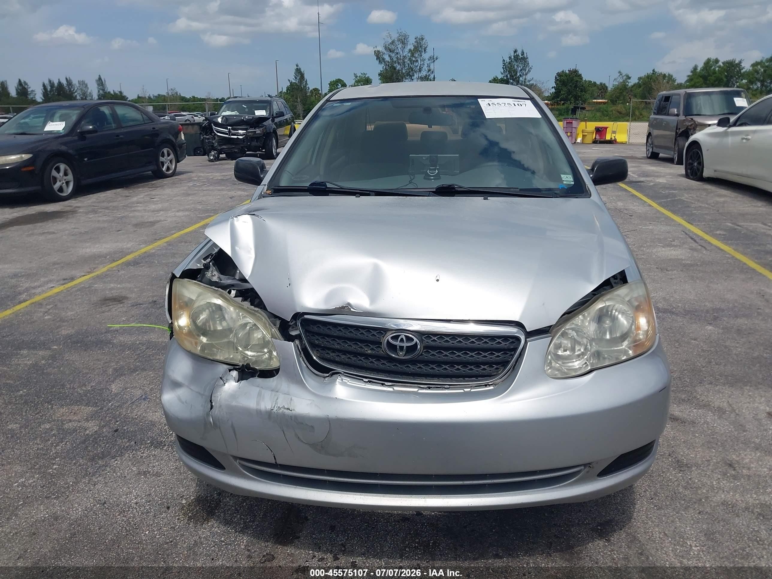2005 Toyota Corolla Ce Silver vin: JTDBR32EX52059626