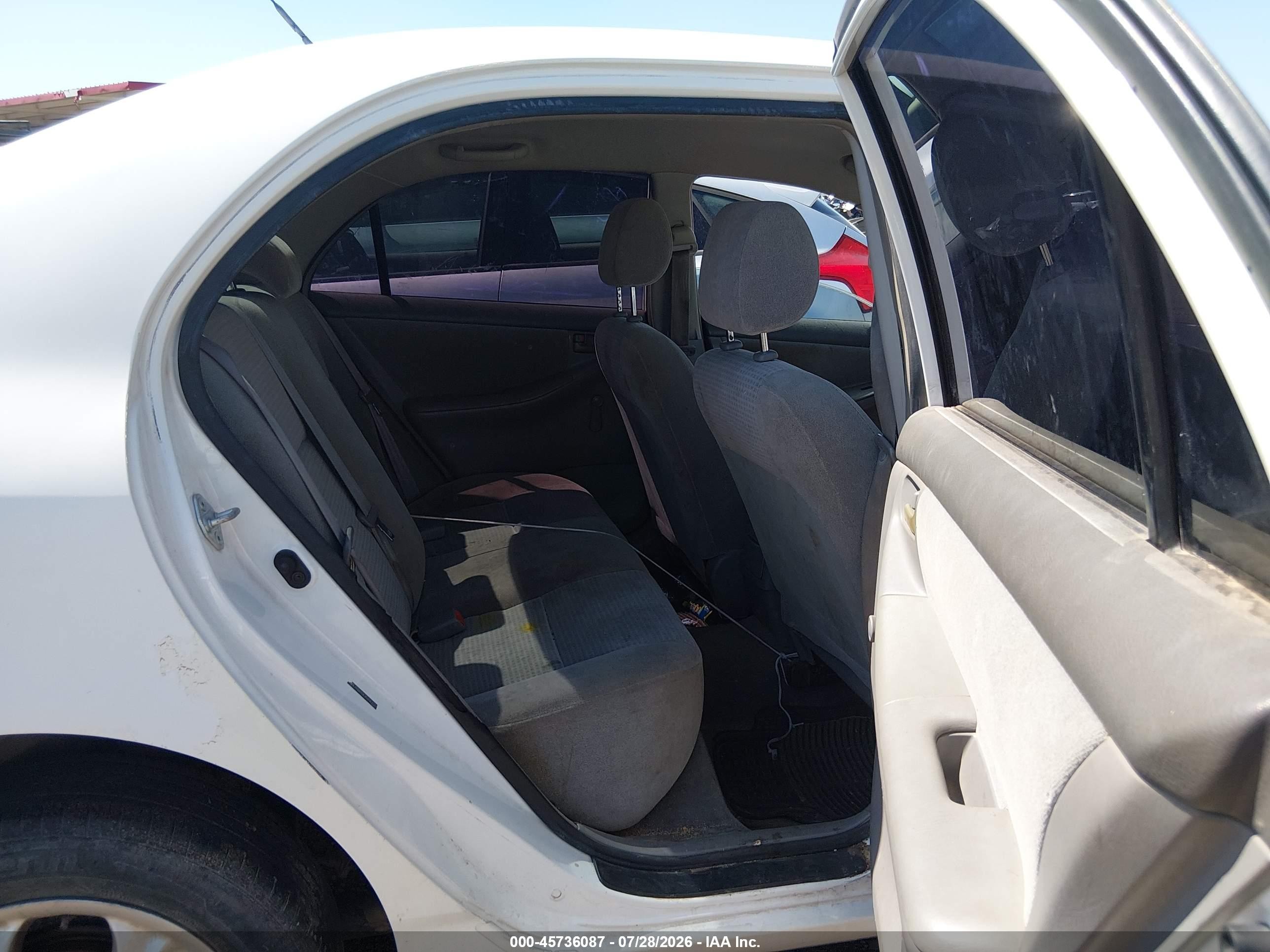 2005 Toyota Corolla Ce White vin: JTDBR32EX52067077