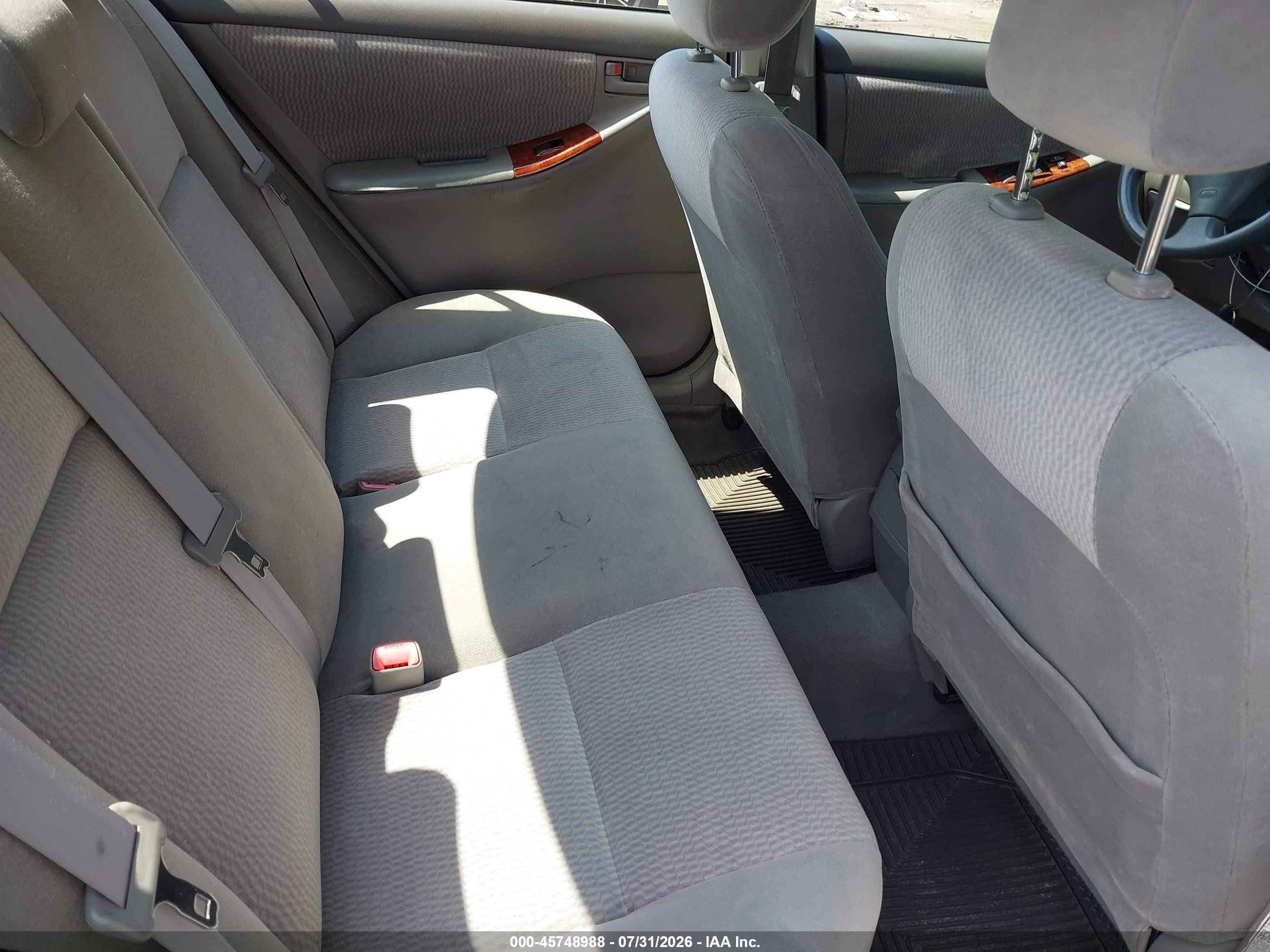 2006 Toyota Corolla Le Gray vin: JTDBR32EX60068498
