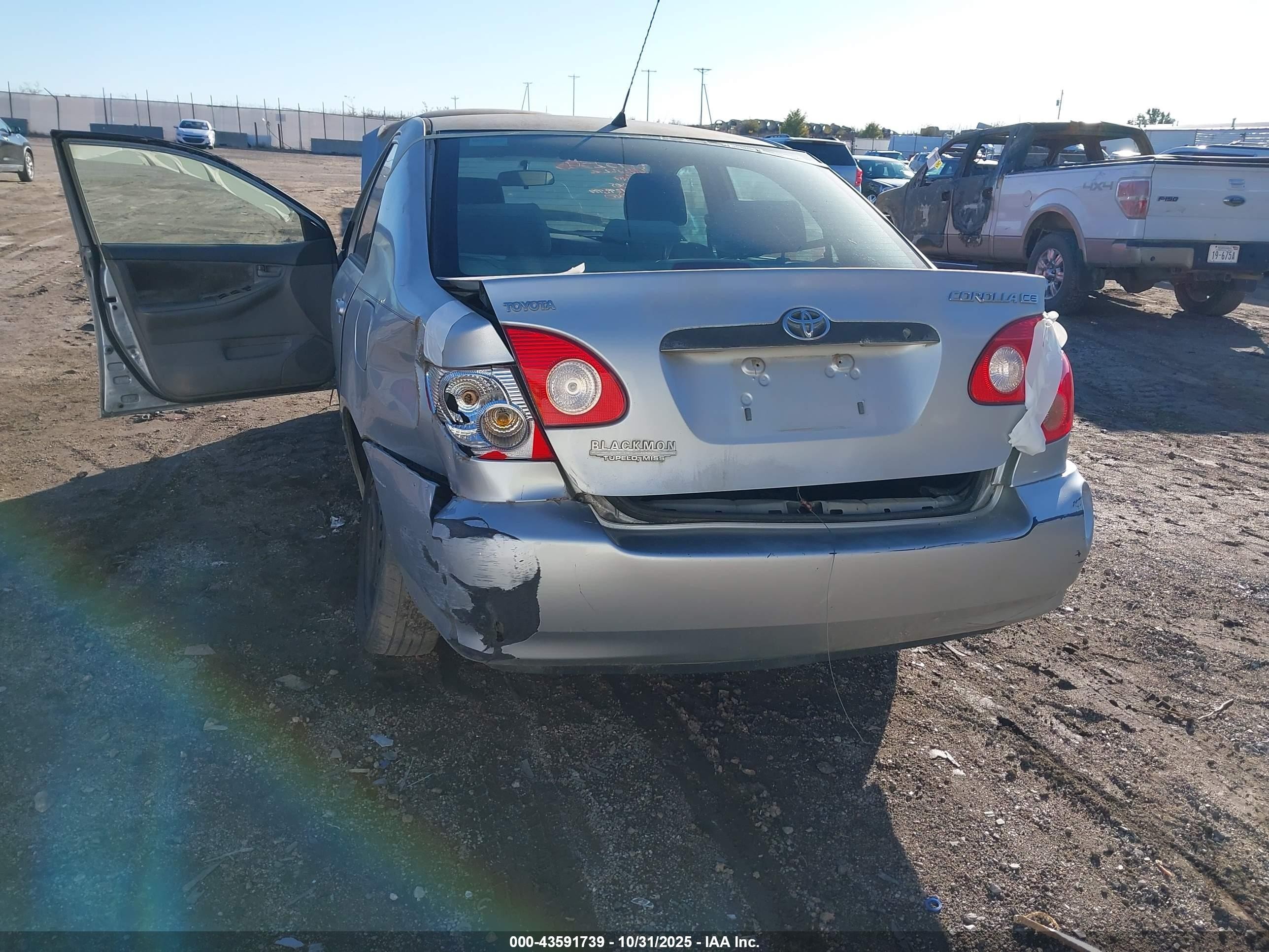 2006 Toyota Corolla Ce Silver vin: JTDBR32EX60069795
