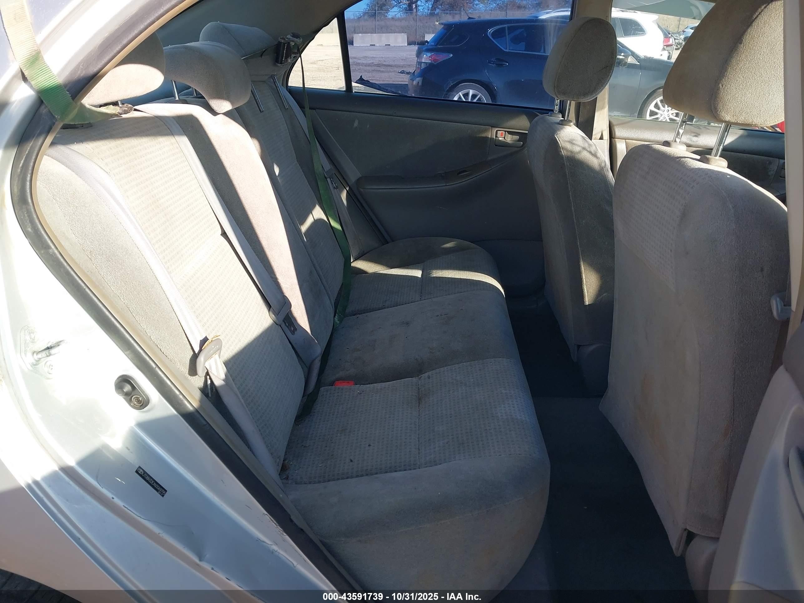 2006 Toyota Corolla Ce Silver vin: JTDBR32EX60069795