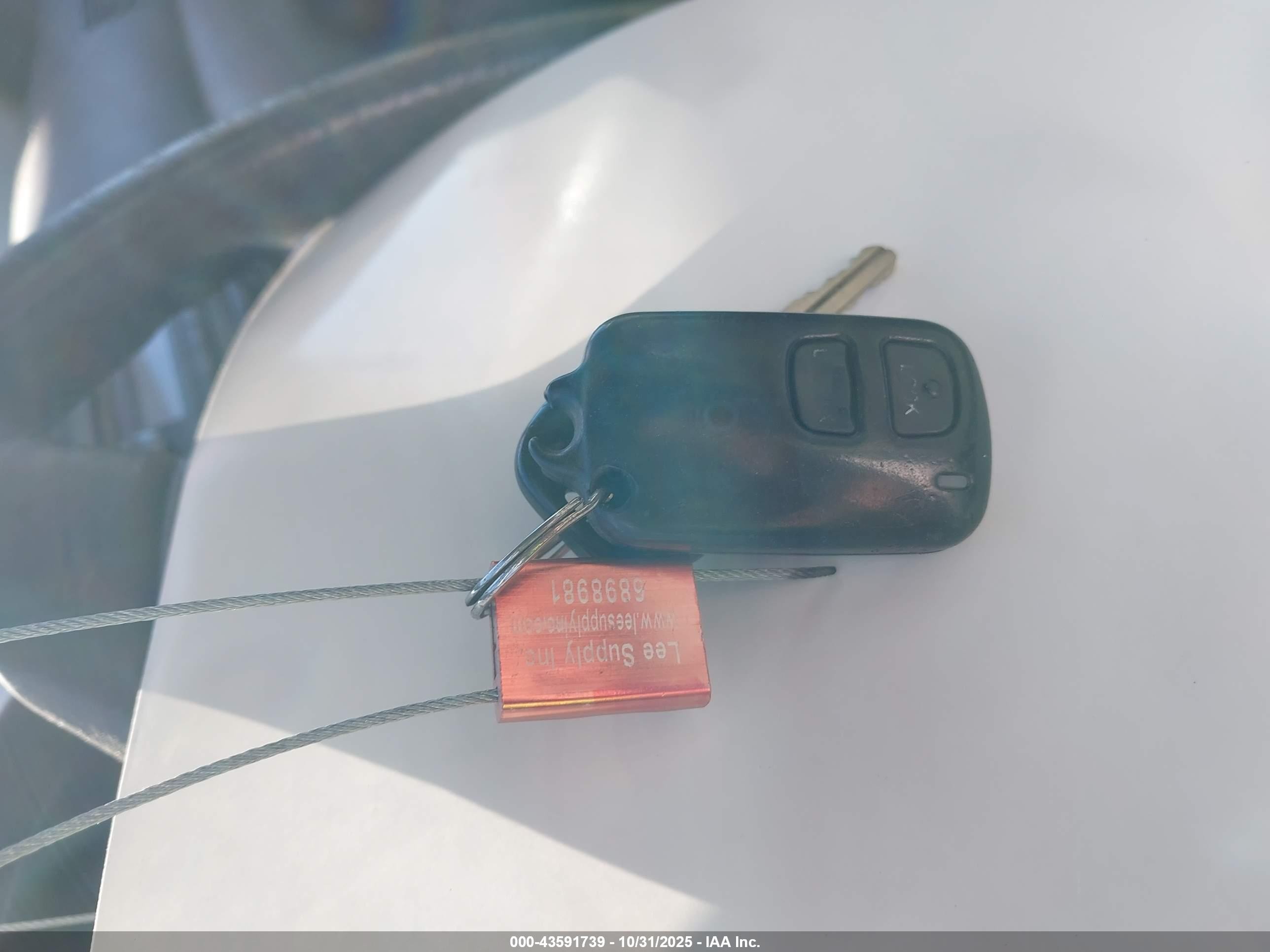 2006 Toyota Corolla Ce Silver vin: JTDBR32EX60069795