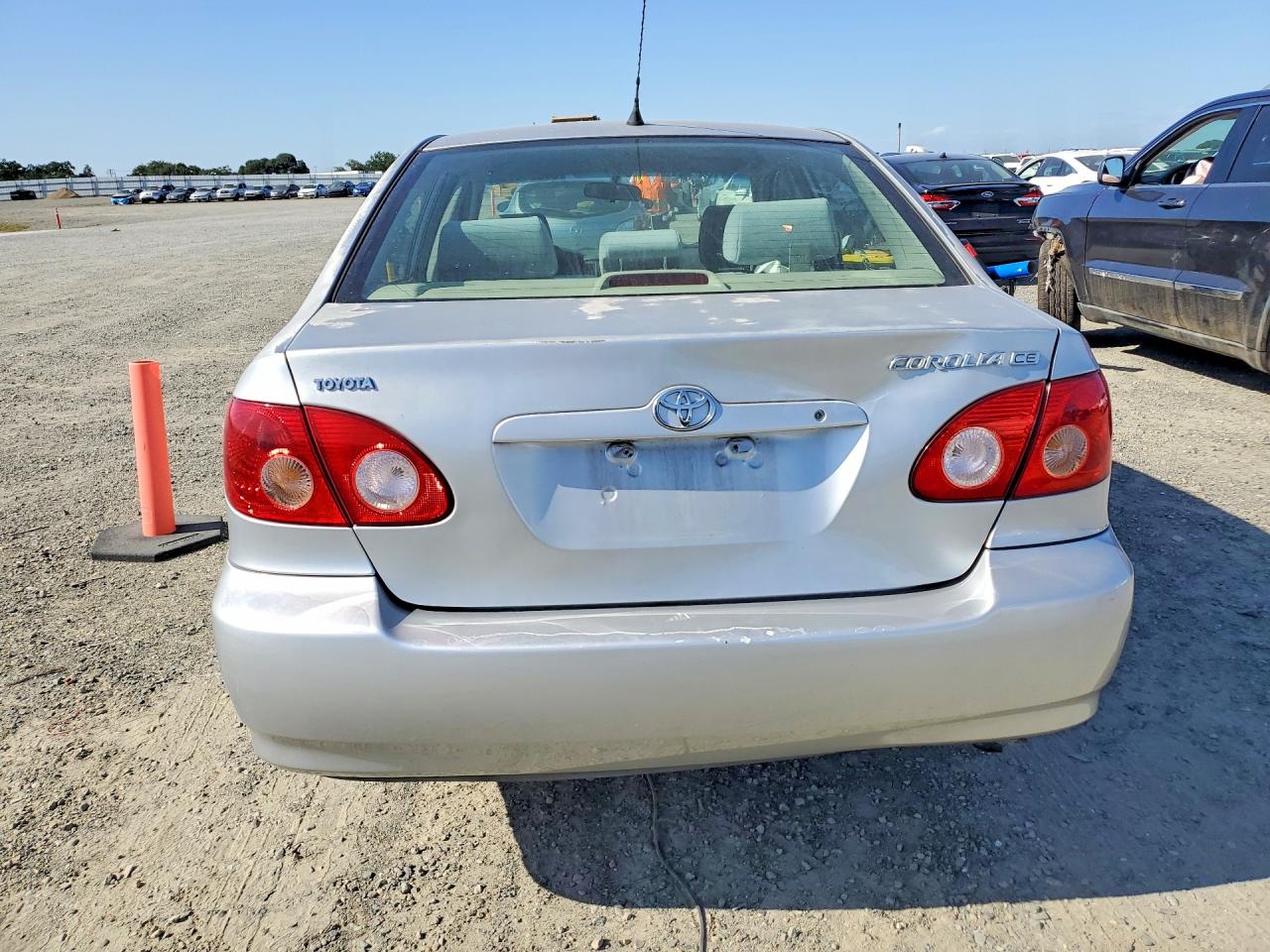 2006 Toyota Corolla Ce Silver vin: JTDBR32EX60077685