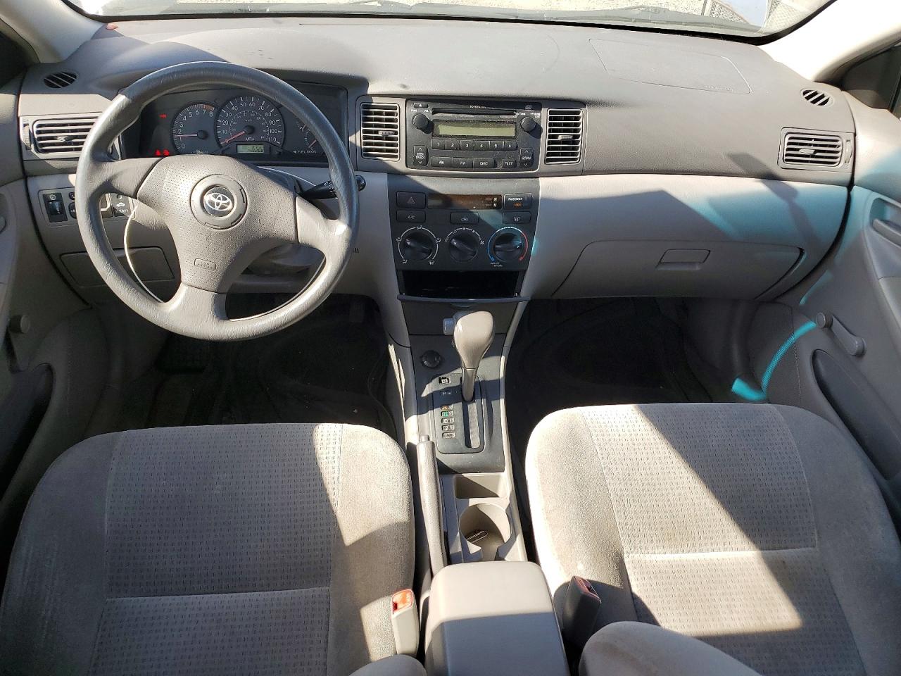 2006 Toyota Corolla Ce Silver vin: JTDBR32EX60077685