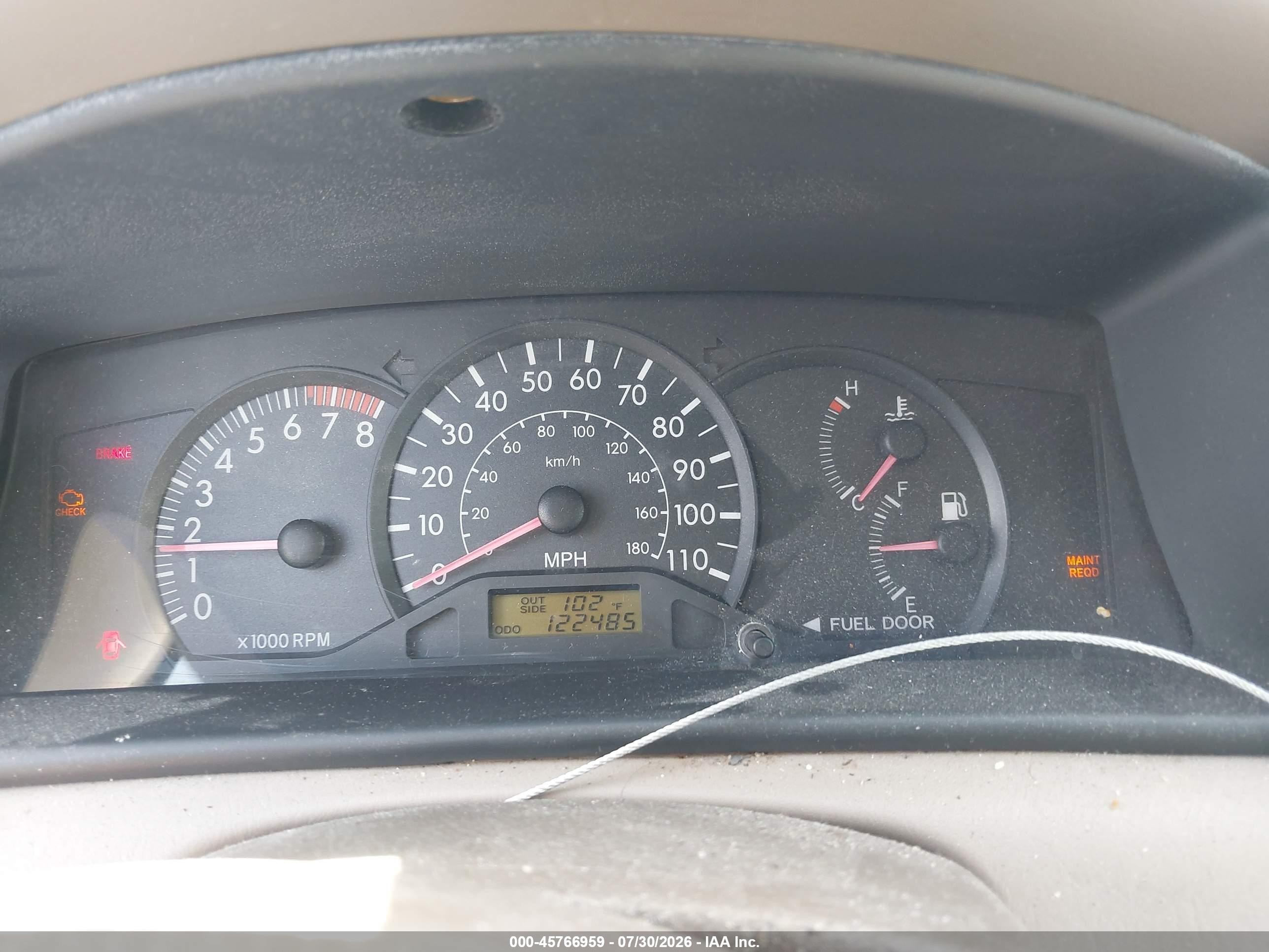 2006 Toyota Corolla Ce White vin: JTDBR32EX60082501