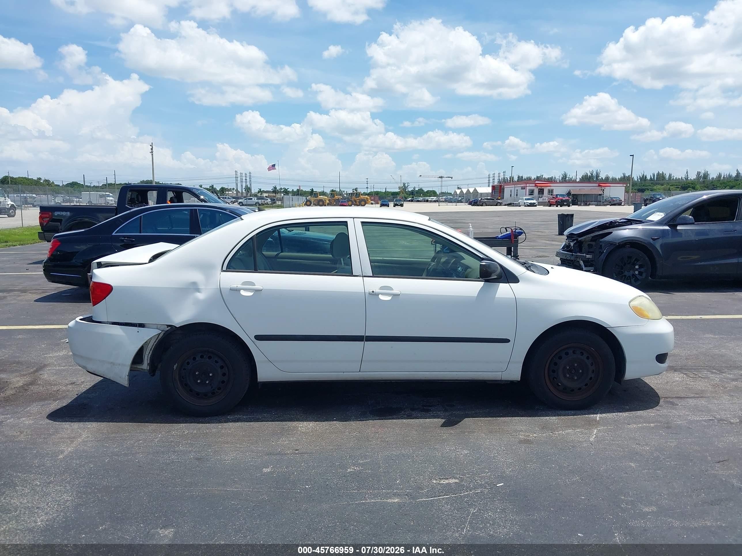 2006 Toyota Corolla Ce White vin: JTDBR32EX60082501