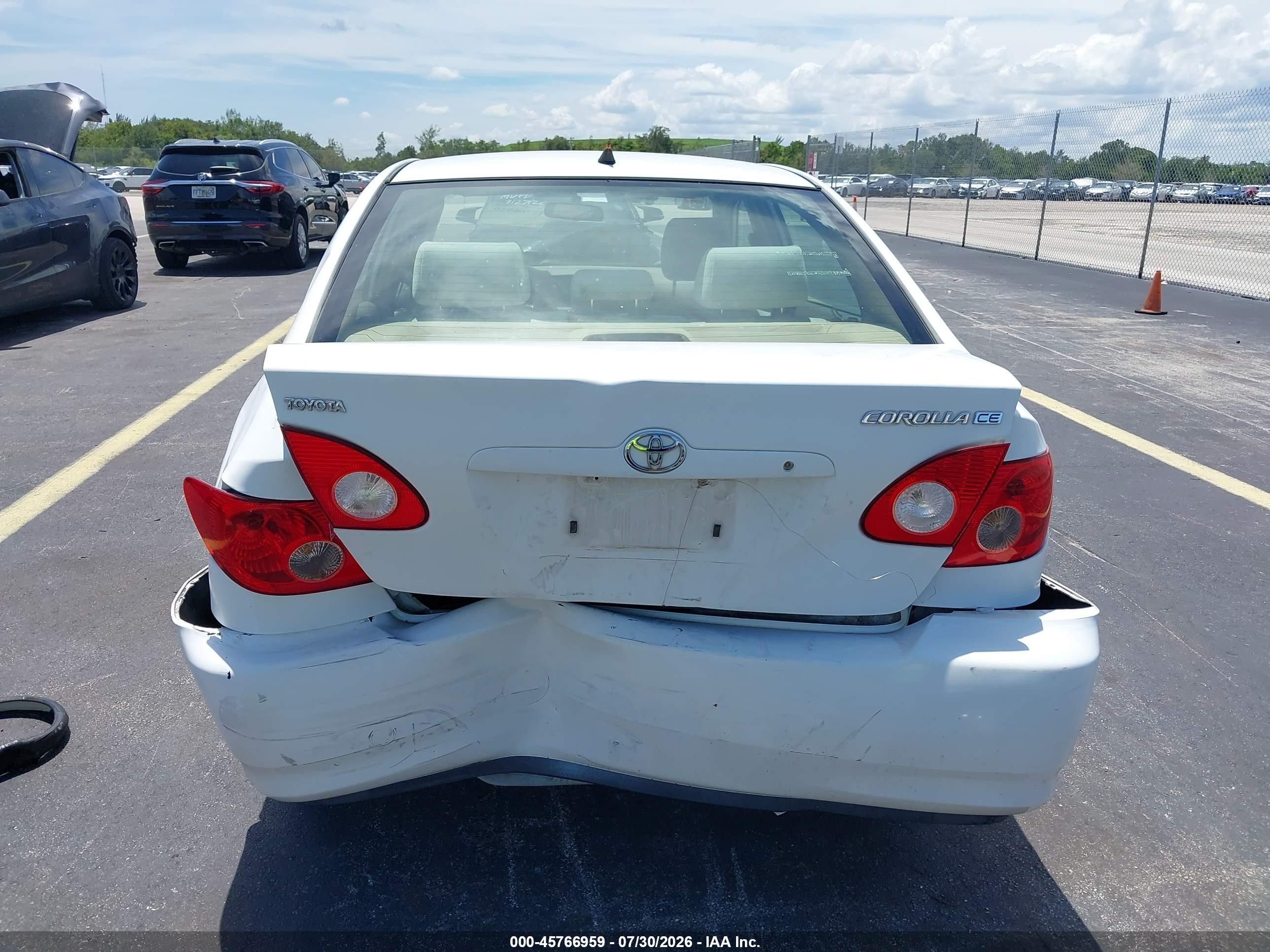 2006 Toyota Corolla Ce White vin: JTDBR32EX60082501