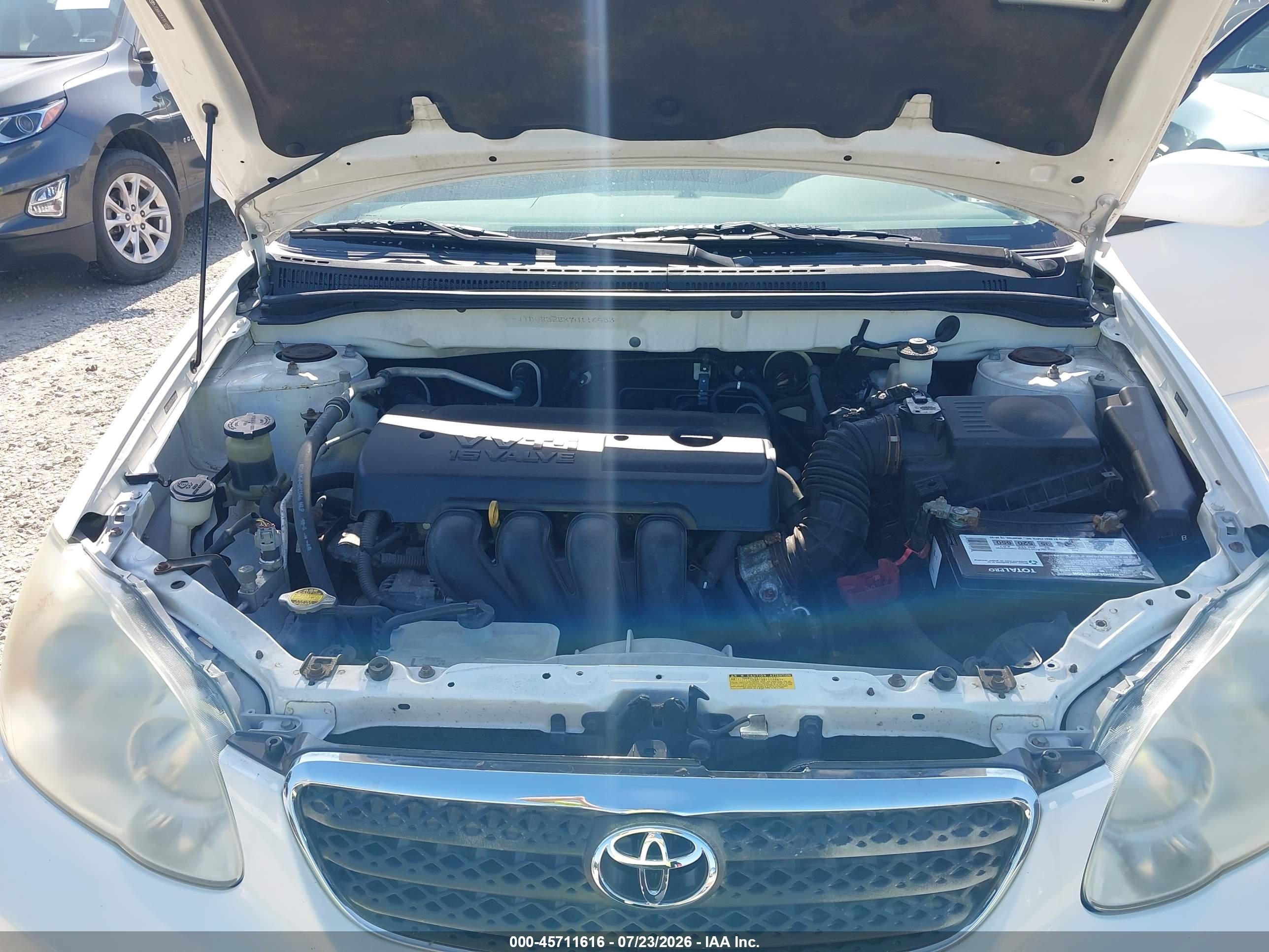 2007 Toyota Corolla Le White vin: JTDBR32EX70116583