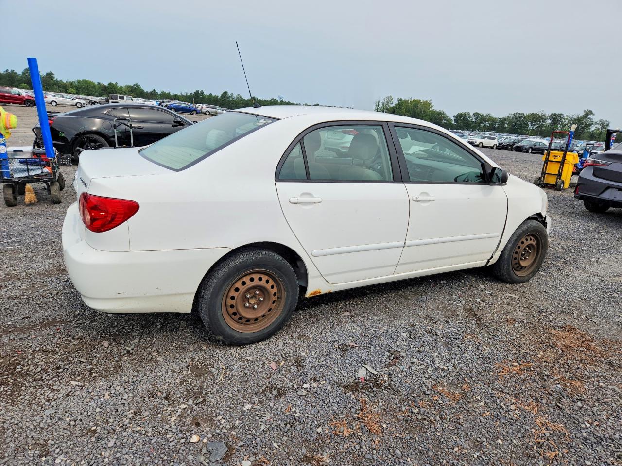 2007 Toyota Corolla Le White vin: JTDBR32EX70124733